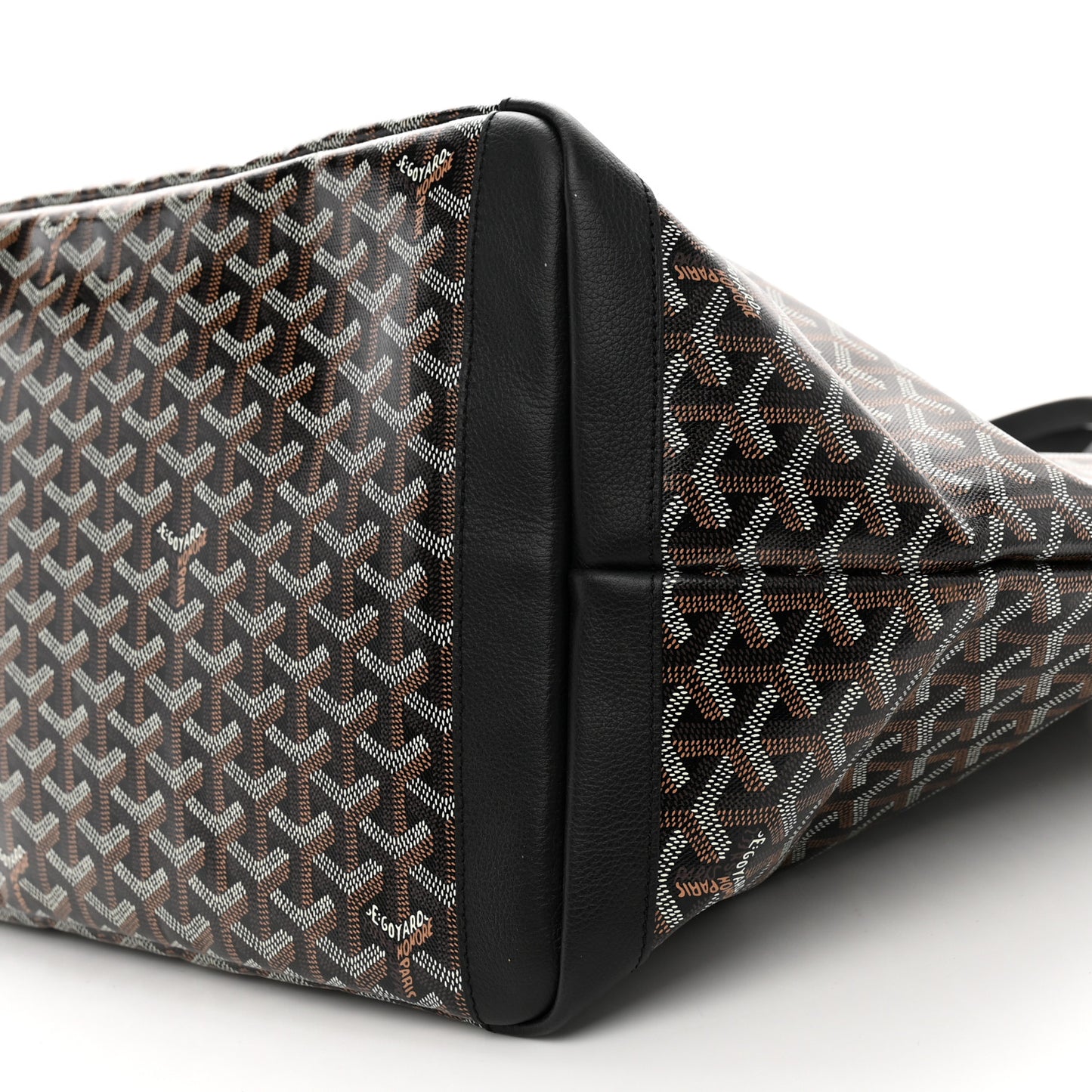 Goyardine Artois GM Black