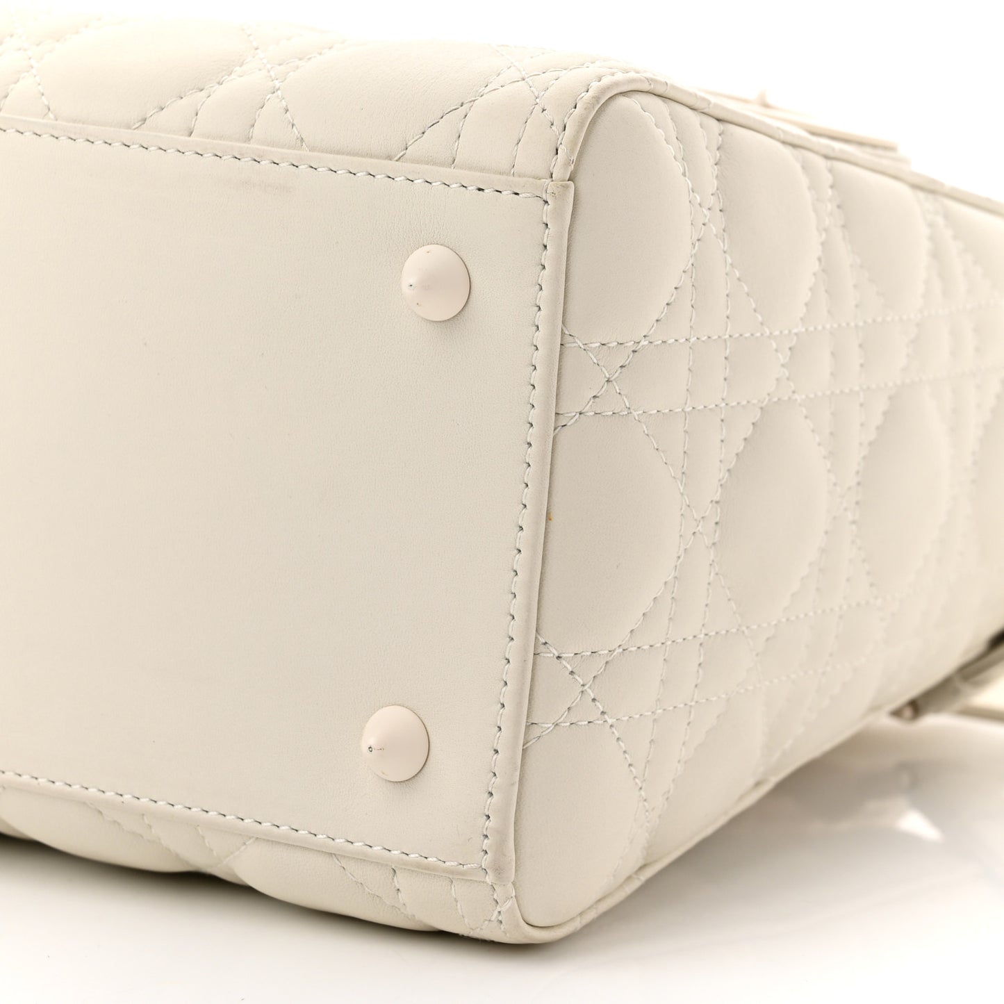 Ultra Matte Calfskin Cannage Medium Lady Dior Latte