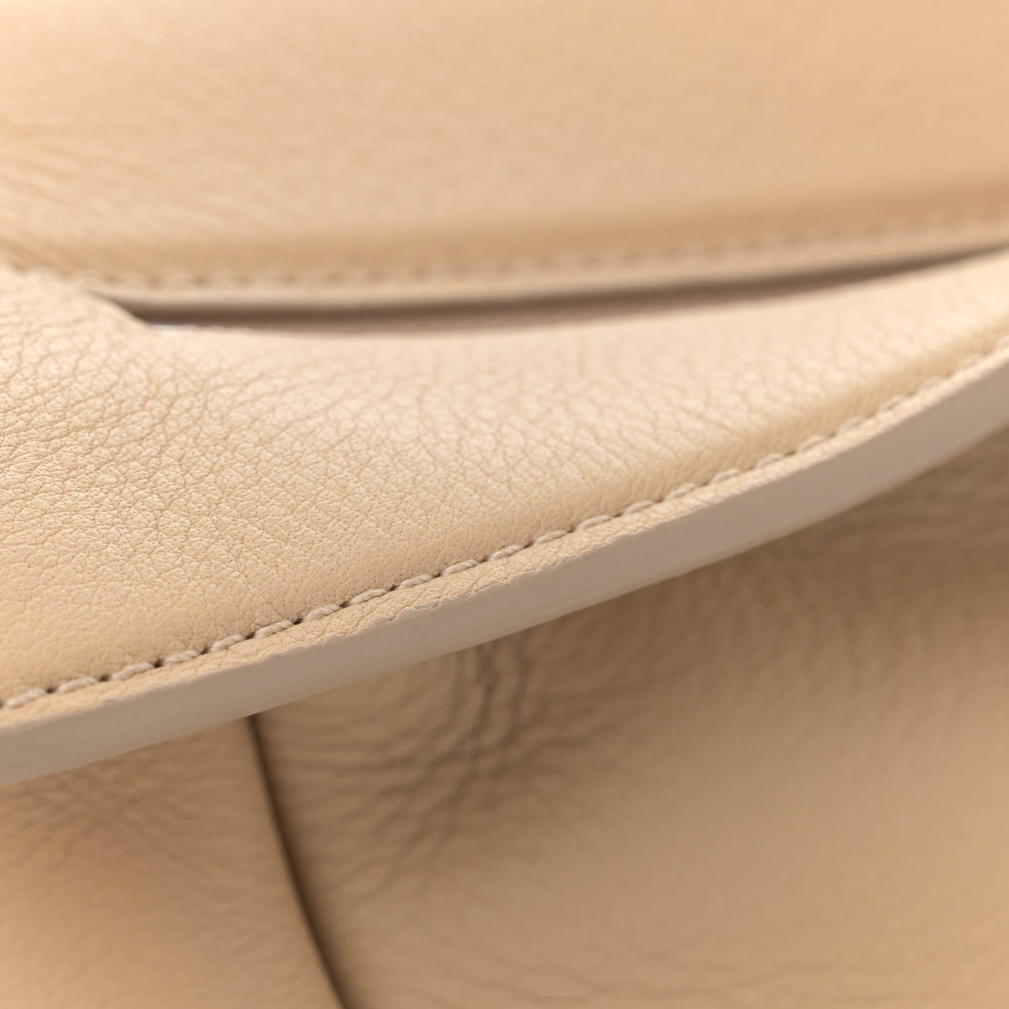 Grained Calfskin Large Slouchy Banana Bag Light Cuir