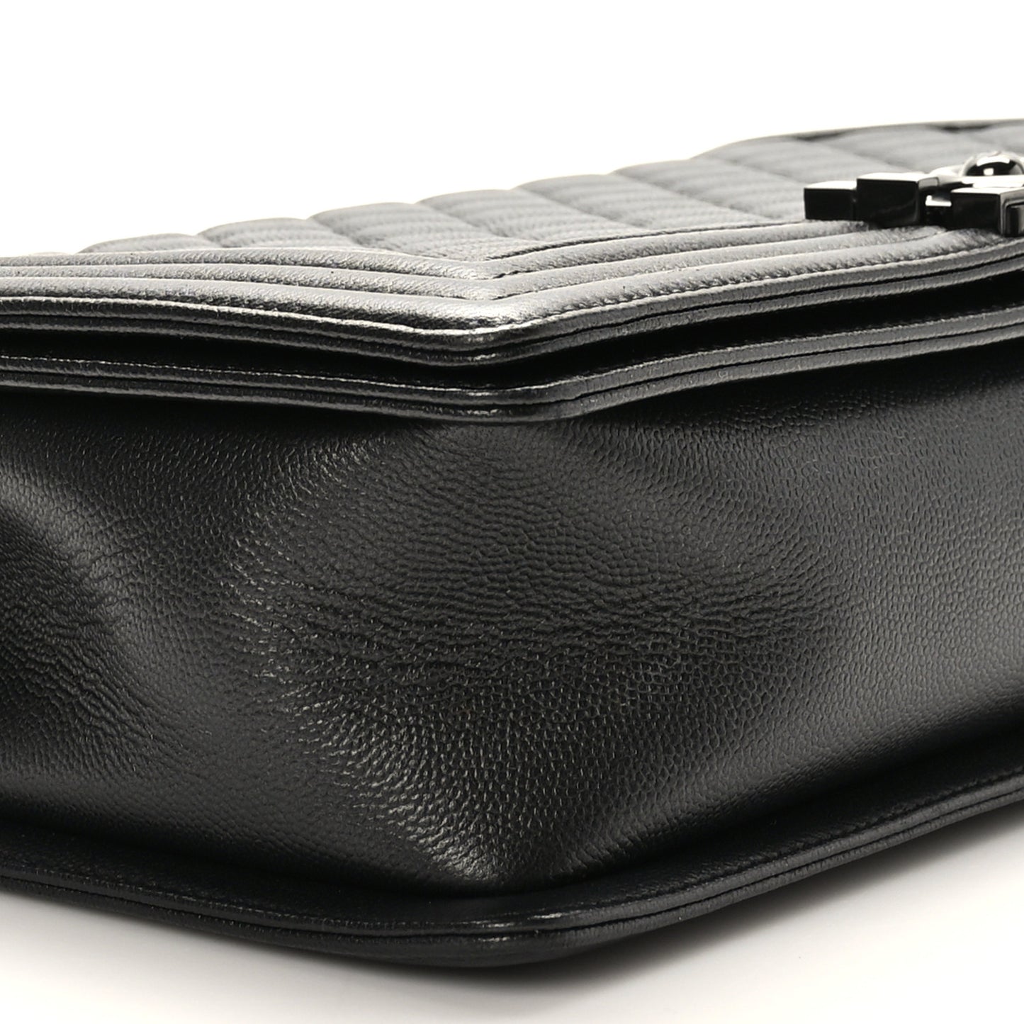 Caviar Quilted New Medium Boy Flap So Black