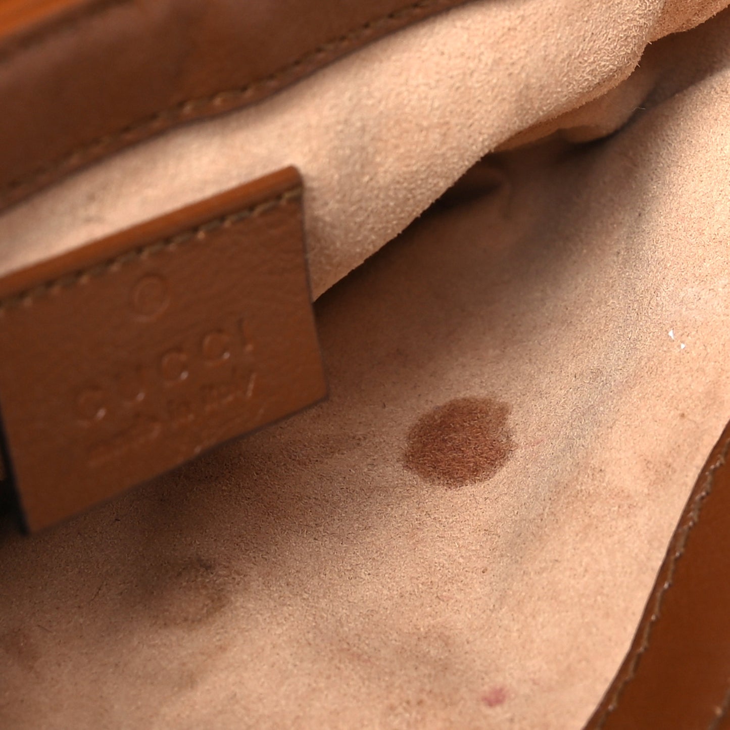 Azalea Calfskin Matelasse Diagonal Super Mini GG Marmont Shoulder Bag Cuir