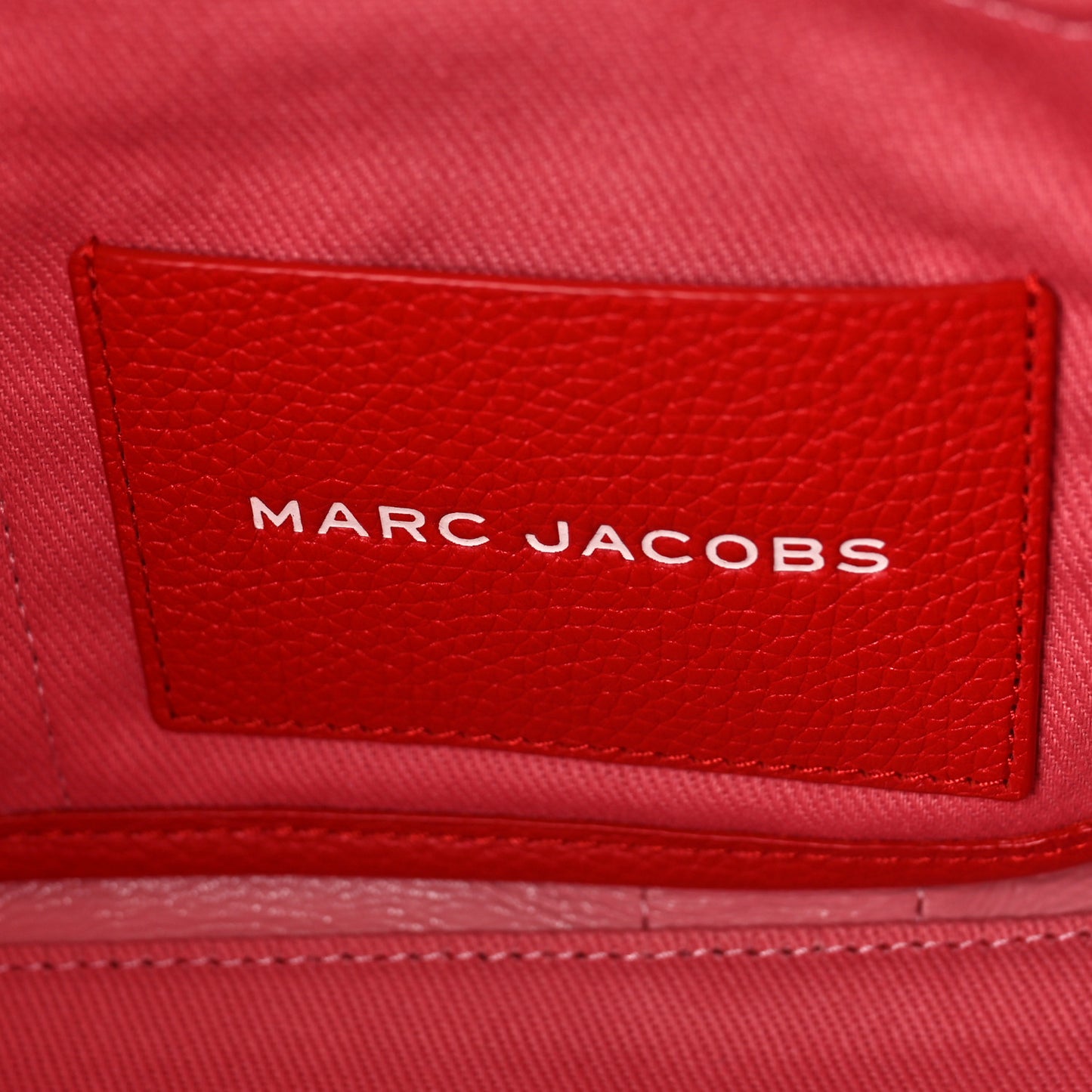 Grained Calfskin Medium The Tote Bag True Red