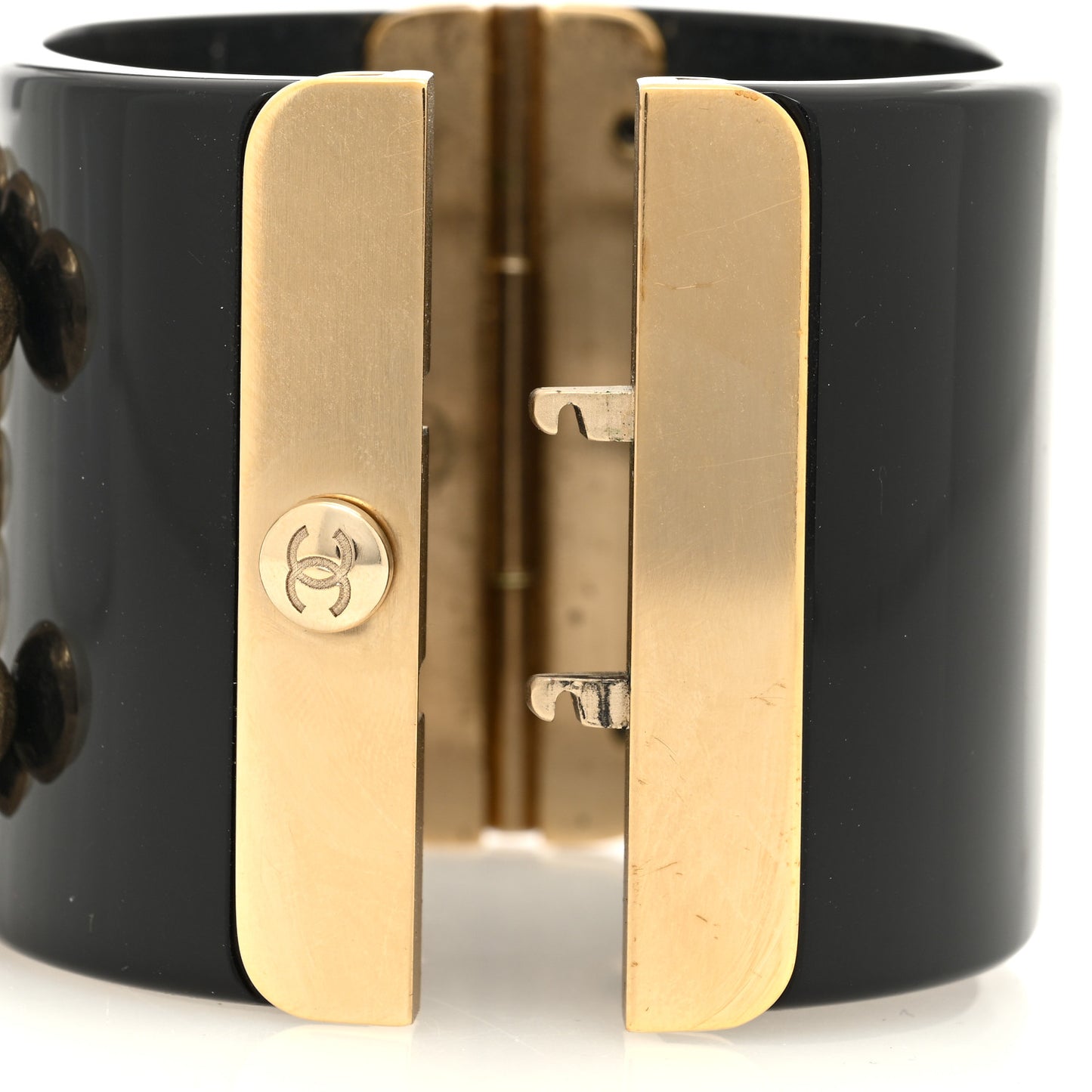Resin Pearl CC Cuff Black