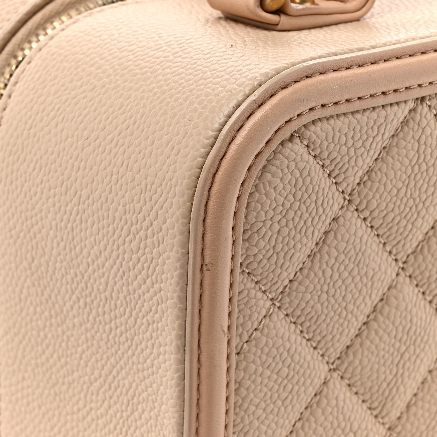 Caviar Quilted Large CC Filigree Vanity Case Beige