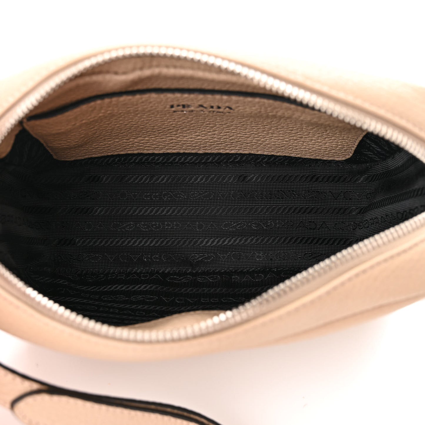 Vitello Daino Soft Camera Crossbody Cammeo