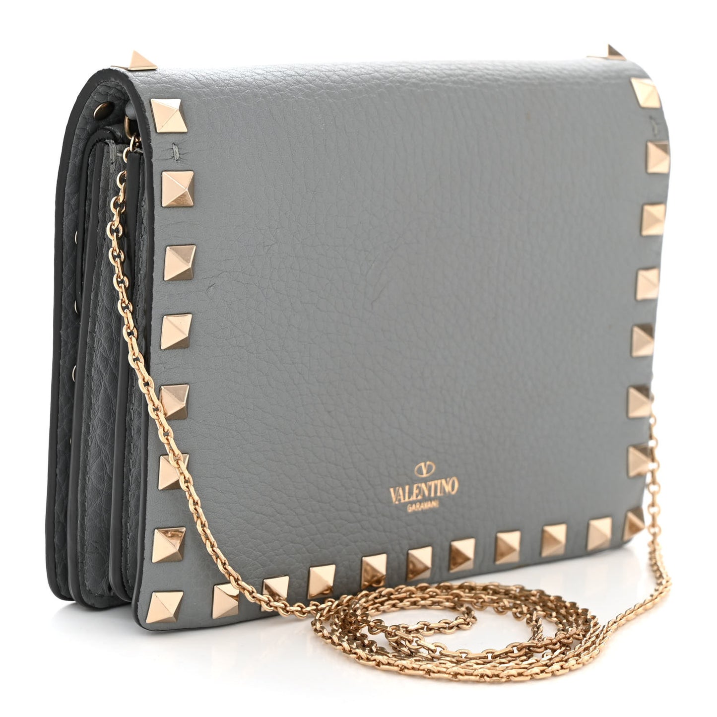 Pebbled Calfskin Rockstud Wallet on Chain Pastel Grey