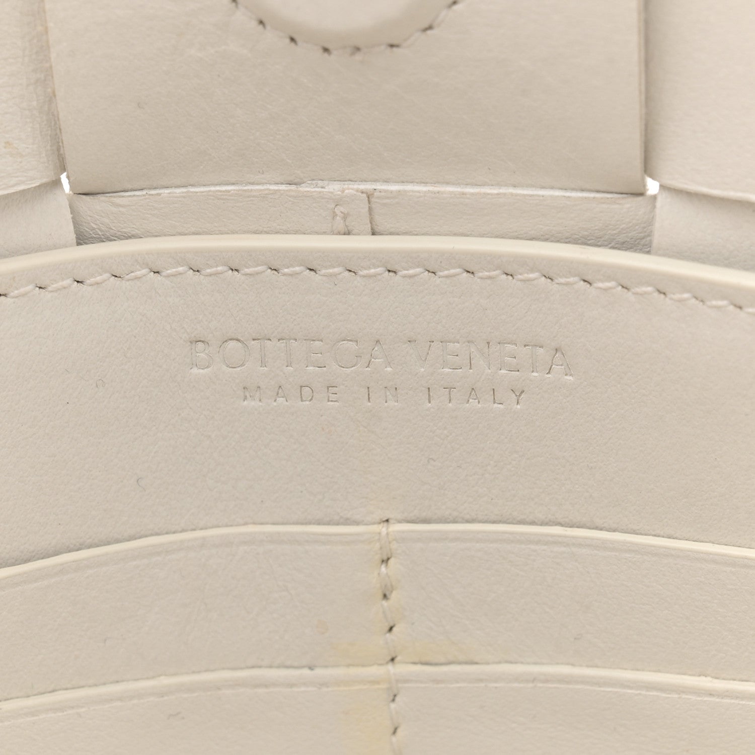Bottega Veneta Calfskin Maxi Intrecciato Cassette Pouch On Strap Chalk 6 of 12