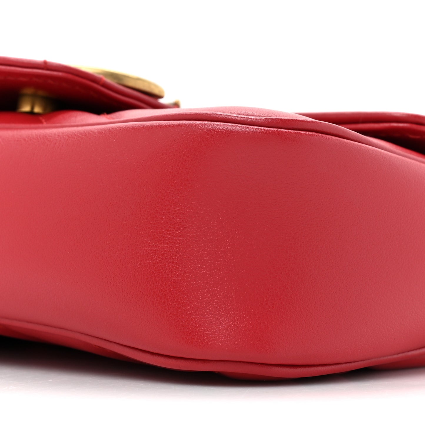 Calfskin Matelasse Super Mini GG Marmont Shoulder Bag Hibiscus Red
