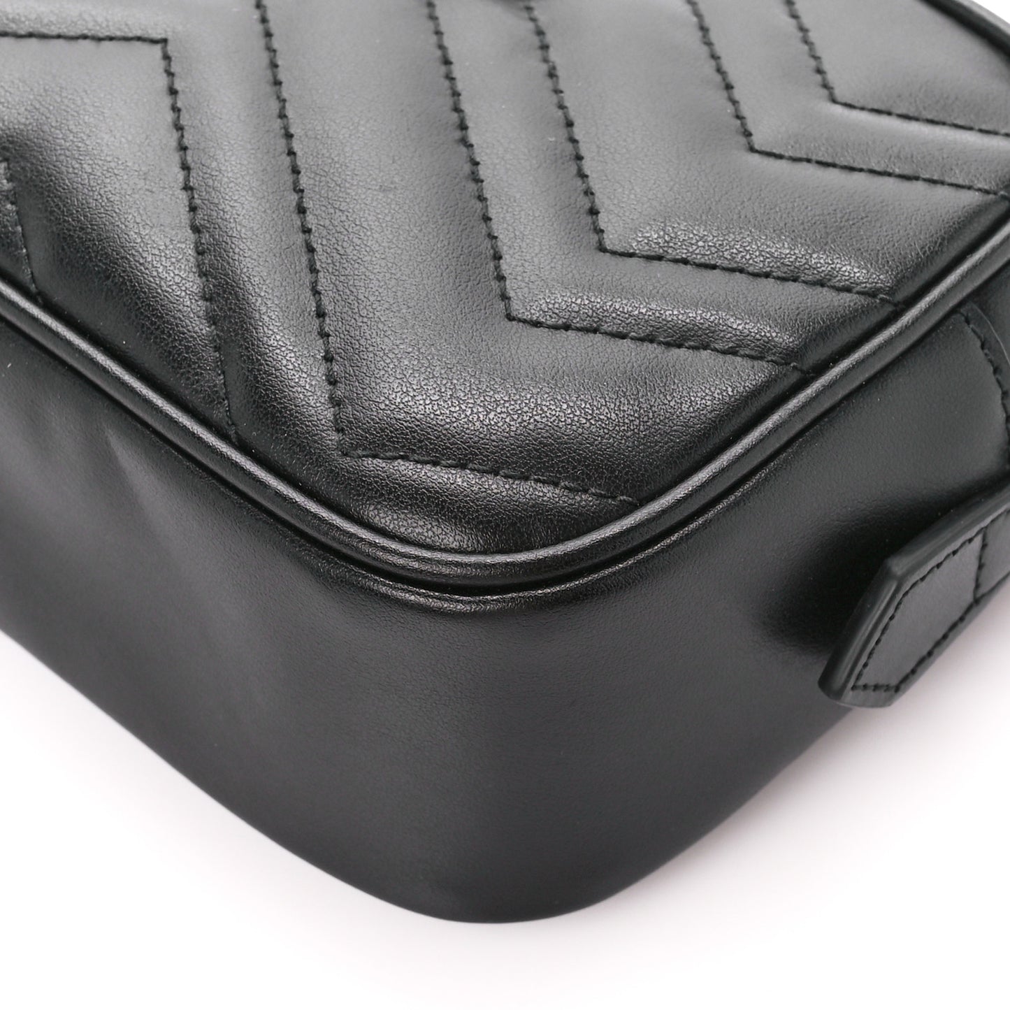 Calfskin Matelasse Monochrome Mini GG Marmont Chain Shoulder Bag Black
