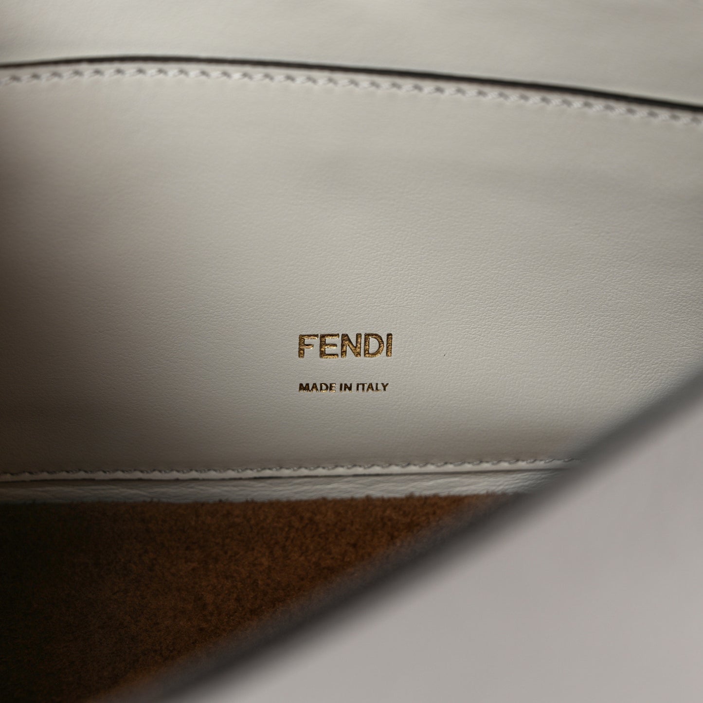 Agnello Old Shine Small Kan U Shoulder Bag White