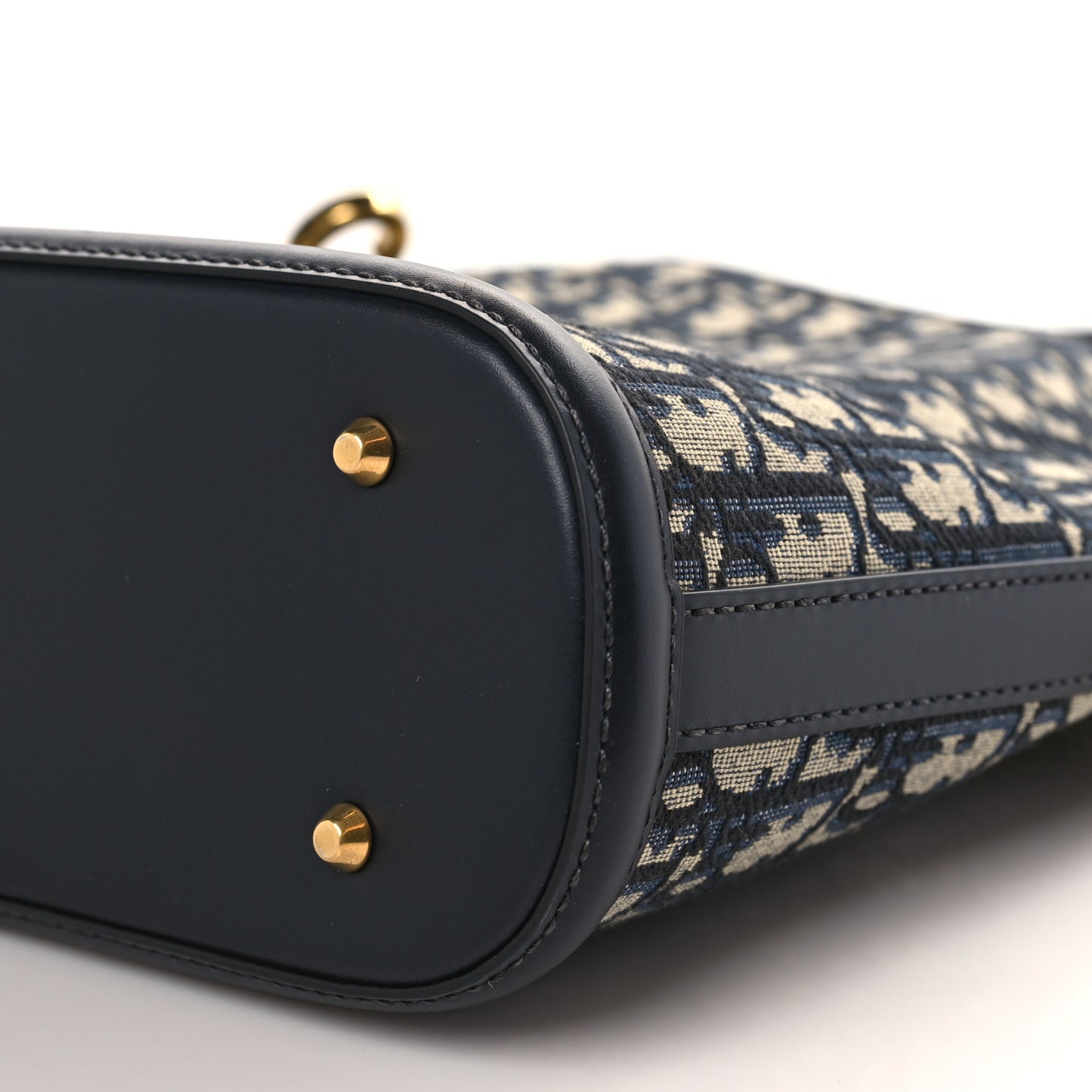 Oblique Medium C'est Chain Bucket Bag Blue