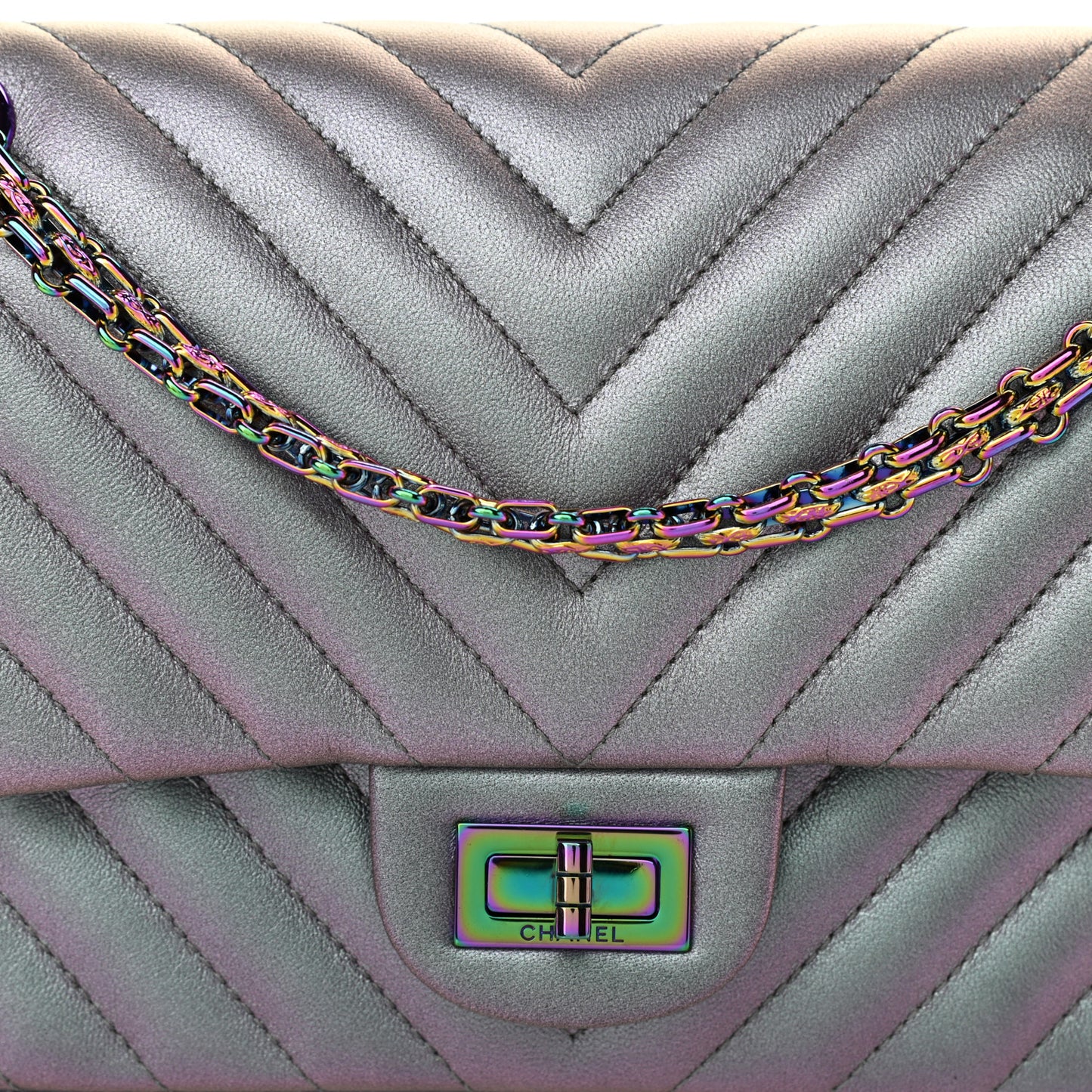 Iridescent Lambskin Chevron Quilted 2.55 Reissue 225 Flap Light Purple