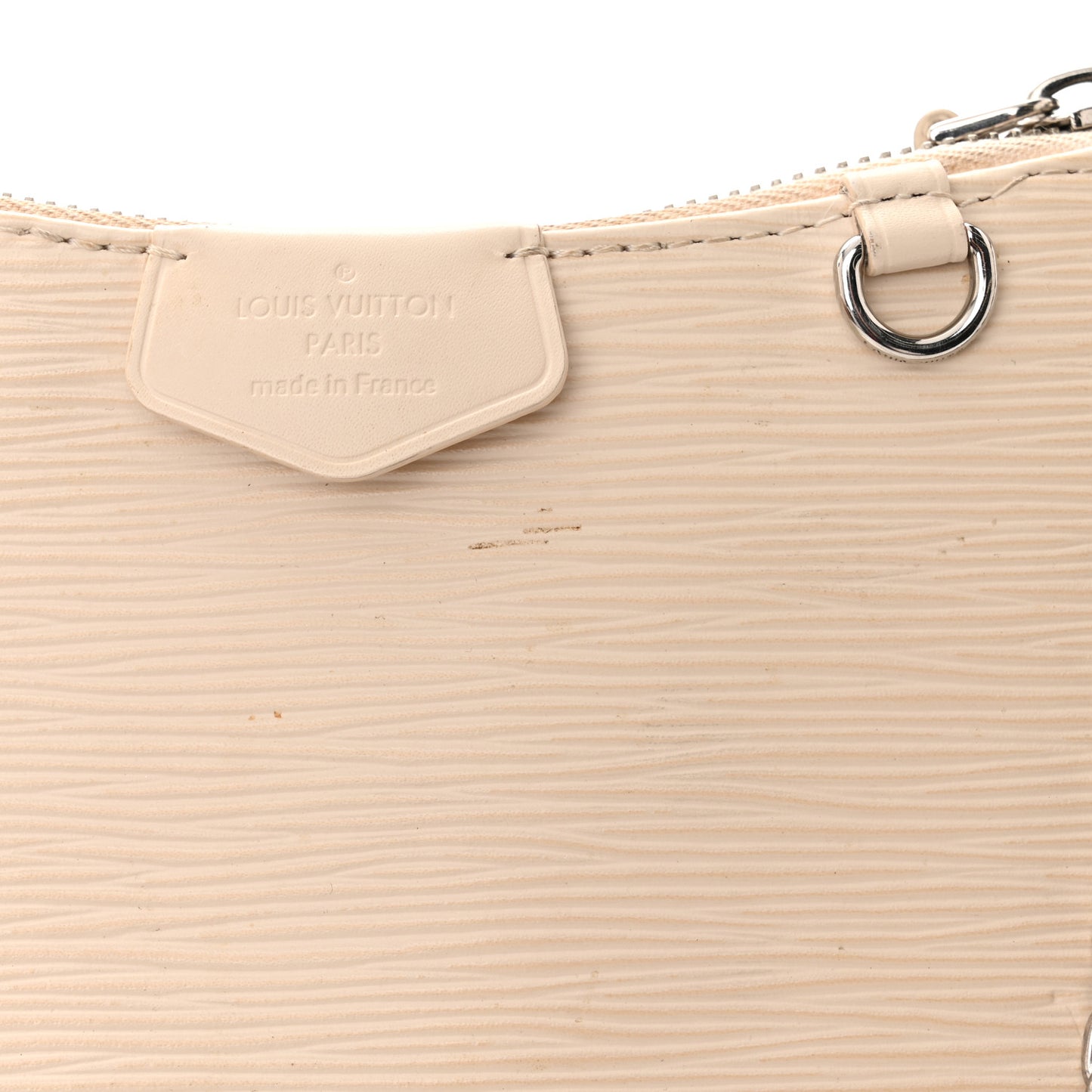 Epi Easy Pouch On Strap Quartz