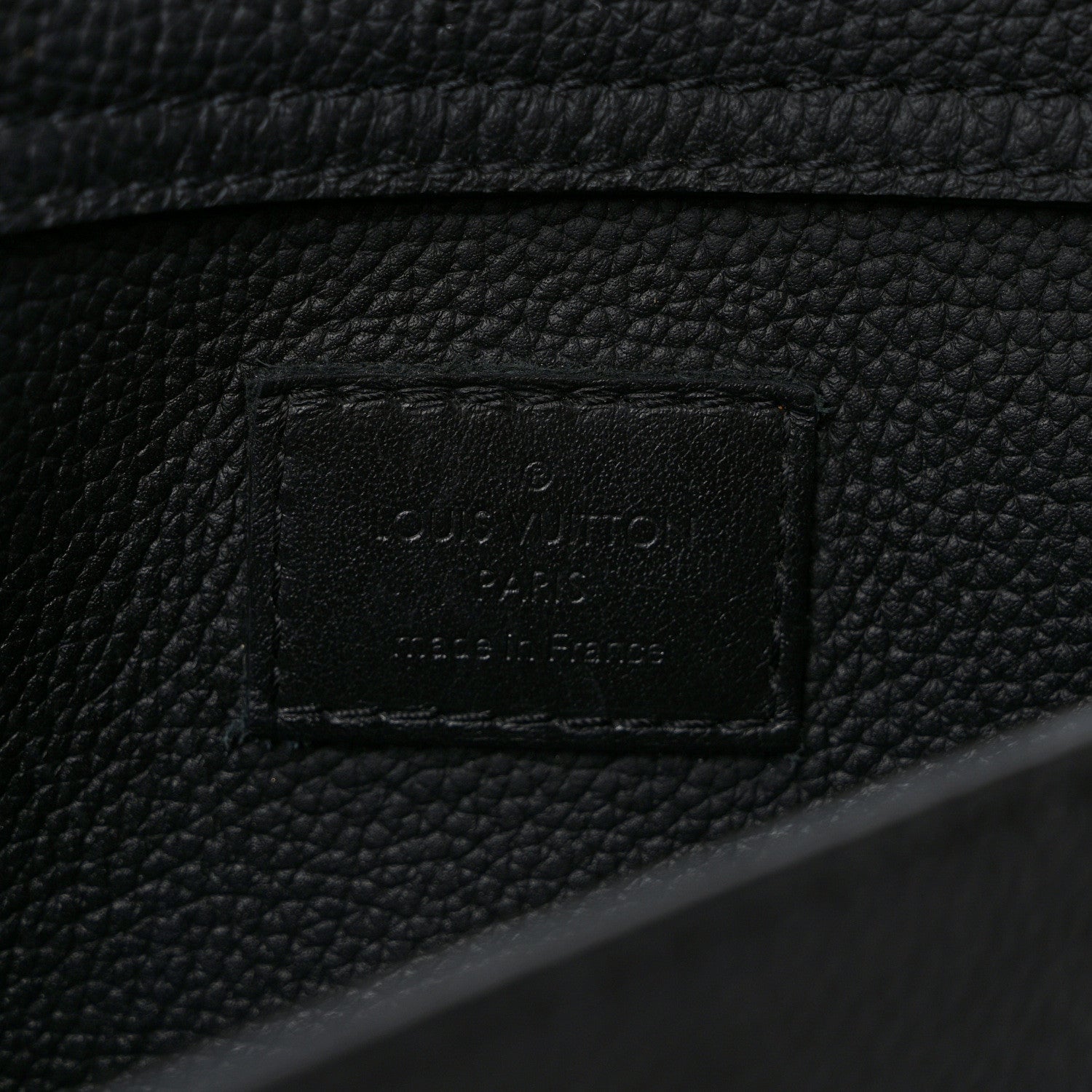 Louis Vuitton Grained Calfskin Aerogram Takeoff Slingbag Black 6 of 8