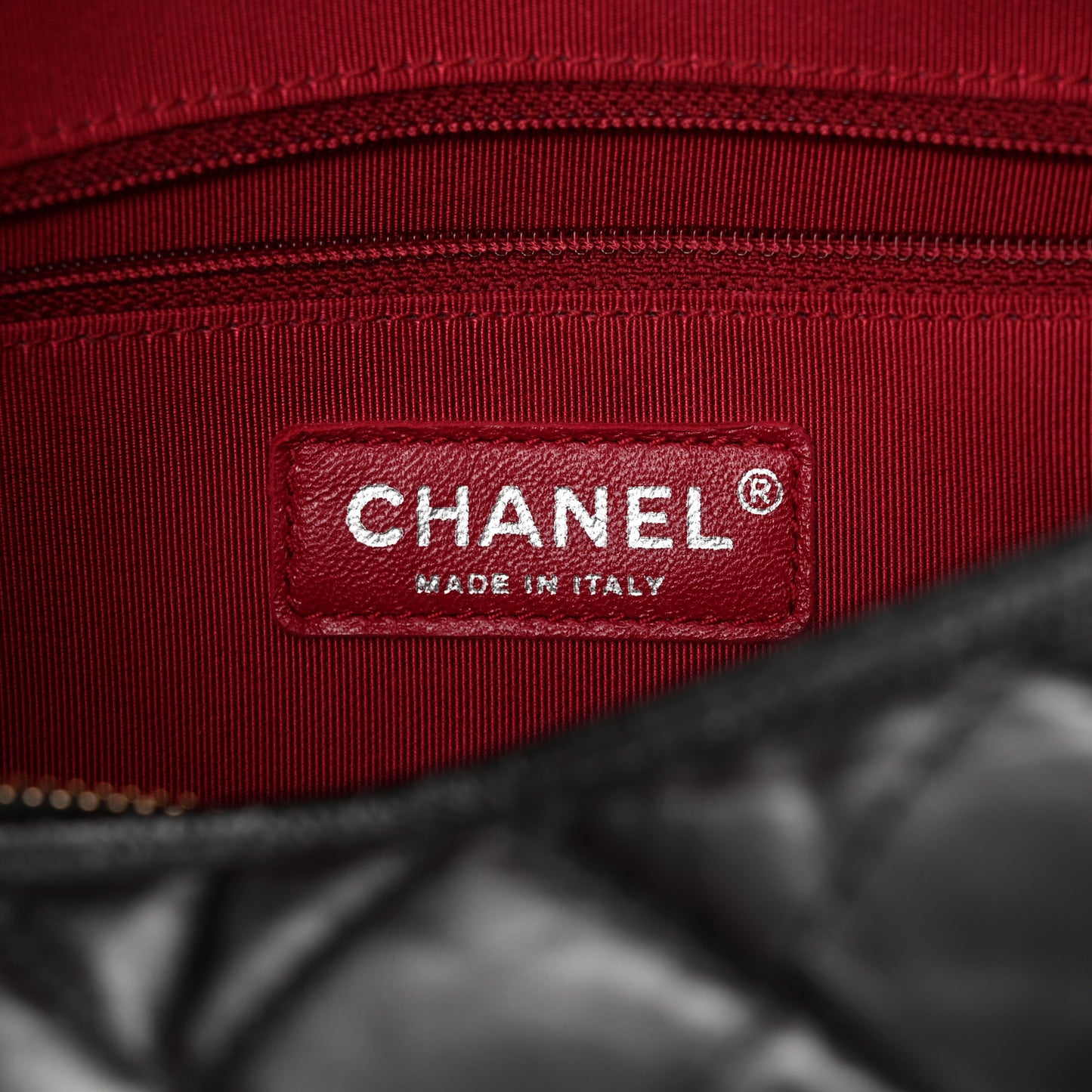 Aged Calfskin Quilted Medium Gabrielle Hobo Black