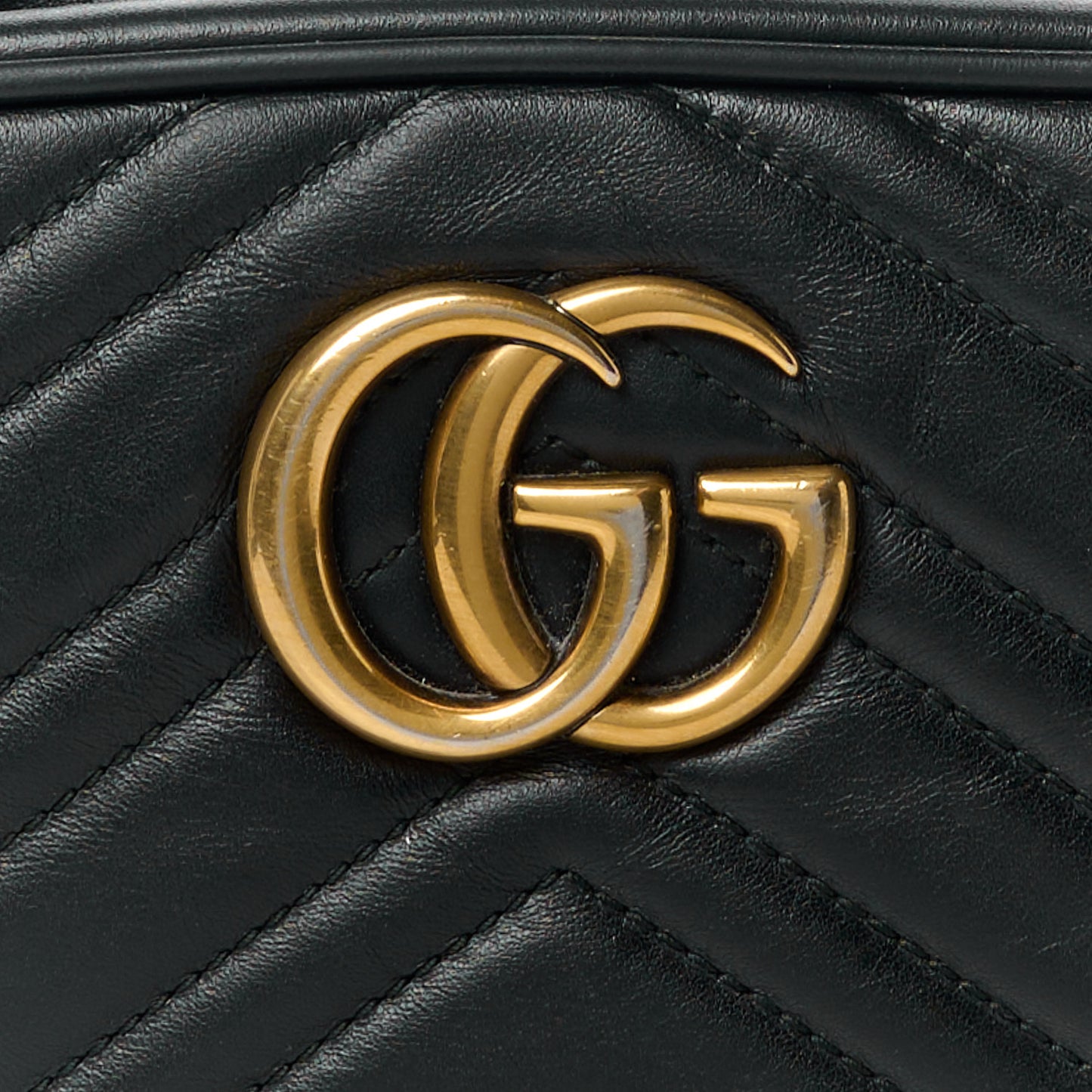 Calfskin Matelasse Small GG Marmont Chain Shoulder Bag Black