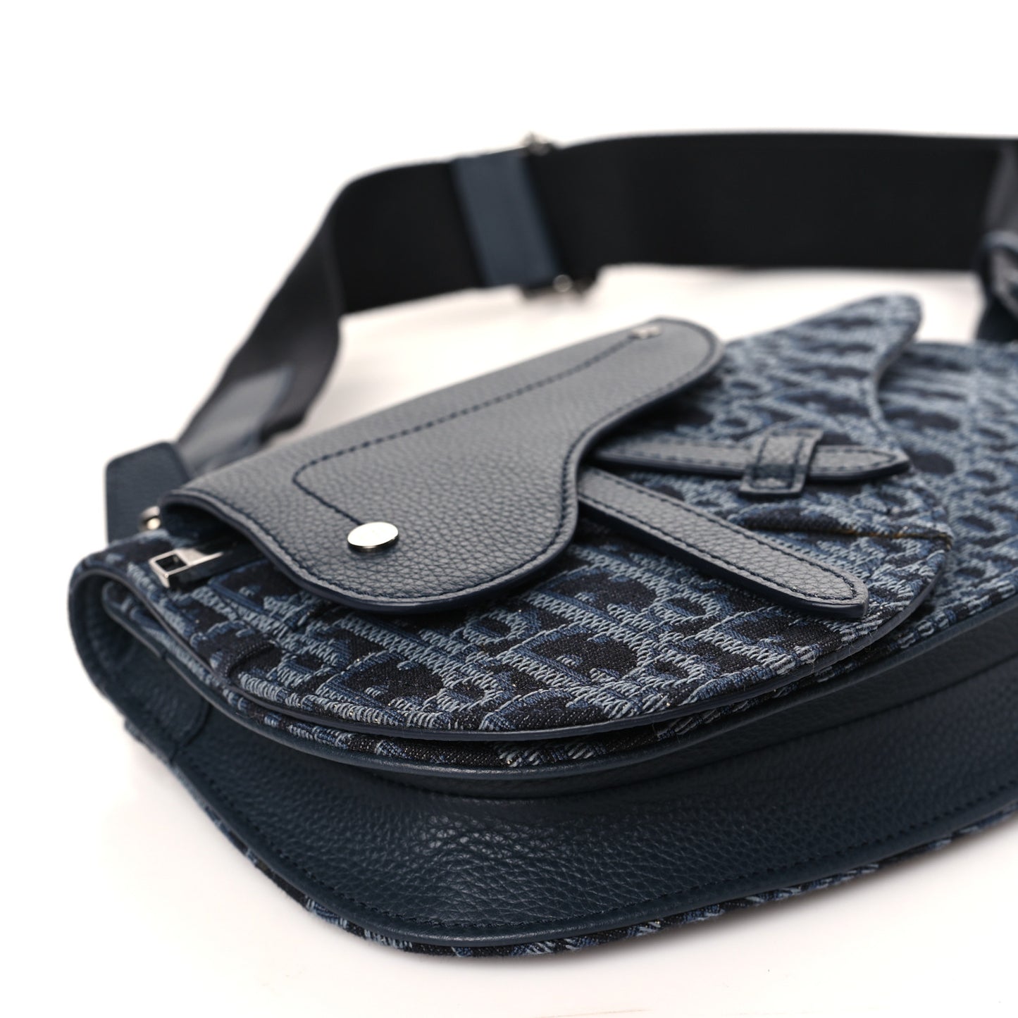 Oblique Saddle Messenger Pouch Blue