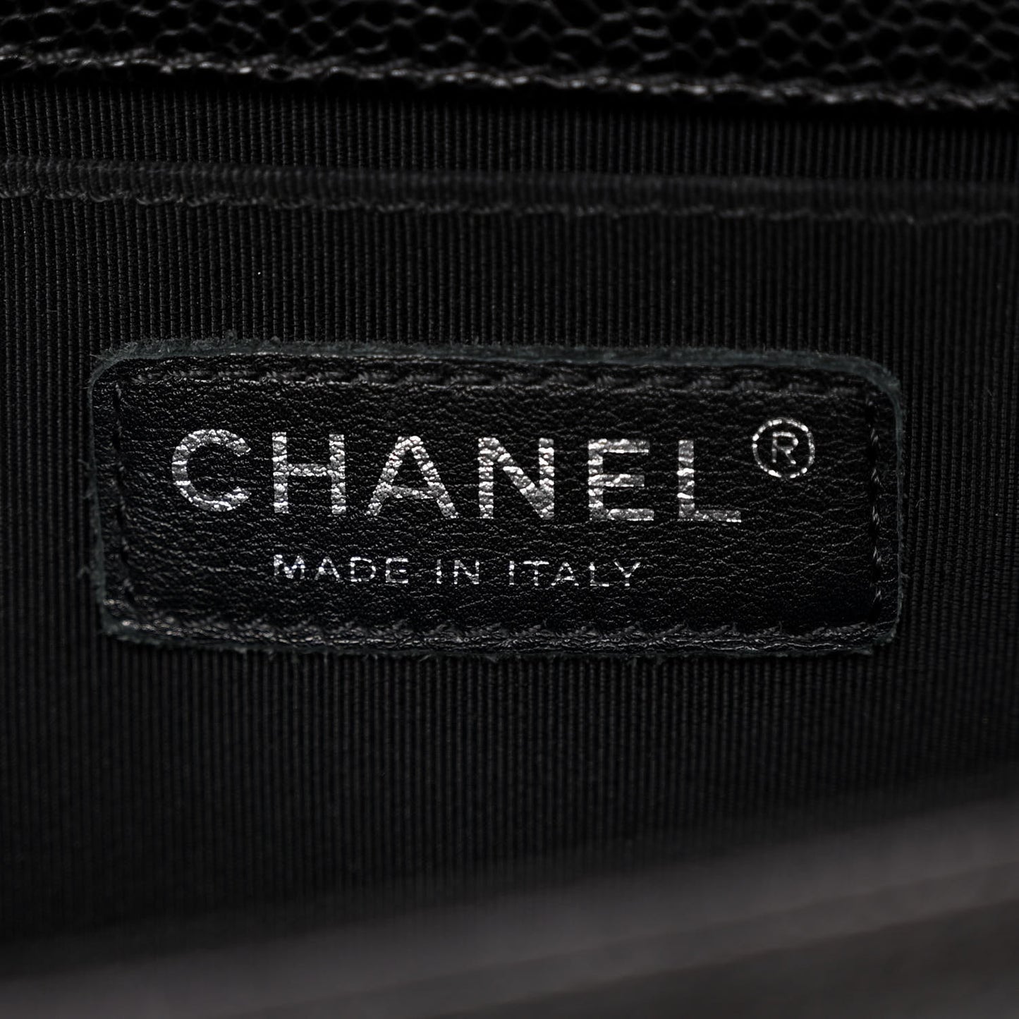 Caviar Quilted Medium Boy Flap Black