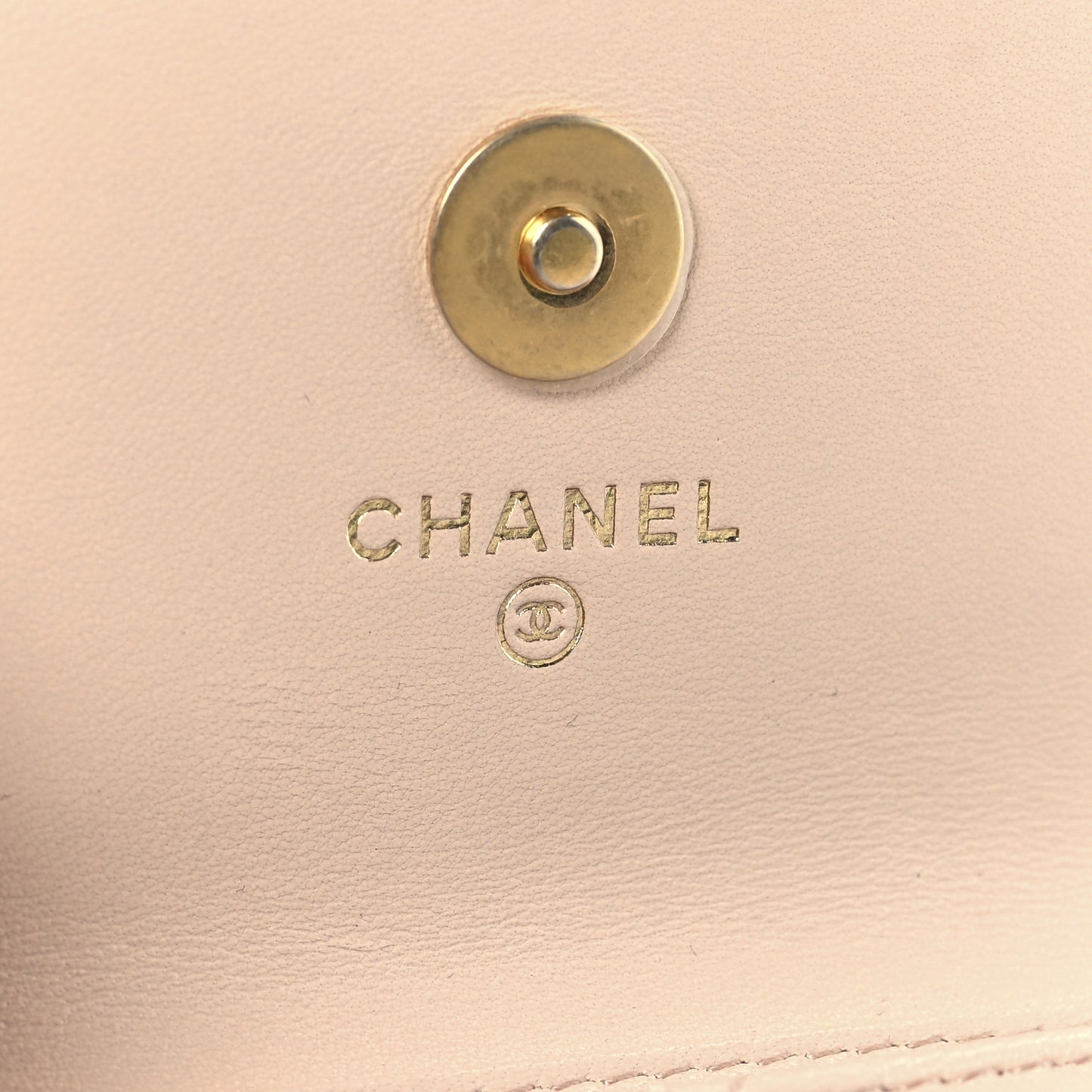 Lambskin Quilted Pearl Crush Clutch With Chain Light Pink