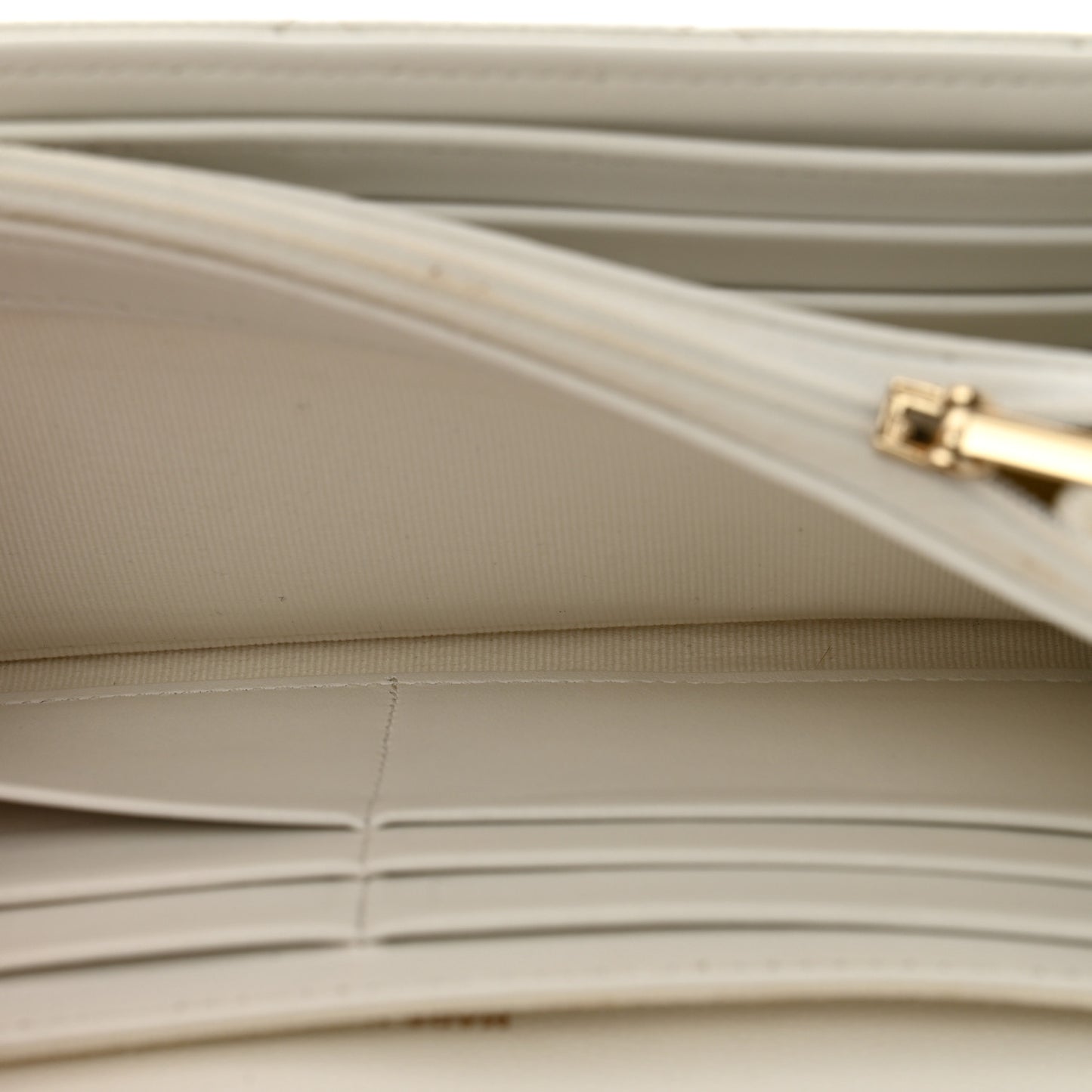 Caviar Quilted Large Gusset Flap Wallet White