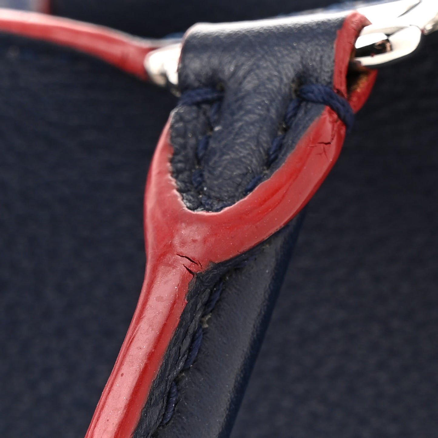 Calfskin Lockme Day Marine Rouge