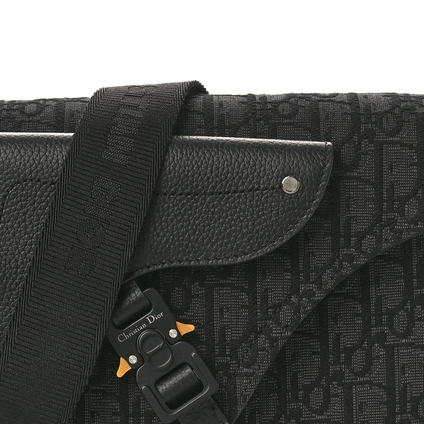 Oblique Jacquard Grained Calfskin Saddle Messenger Pouch Black