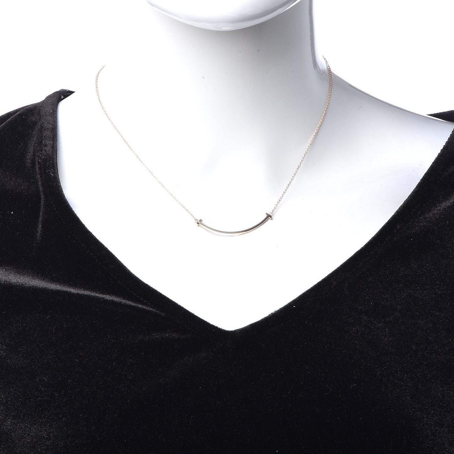 18K Rose Gold Small T Smile Pendant Necklace