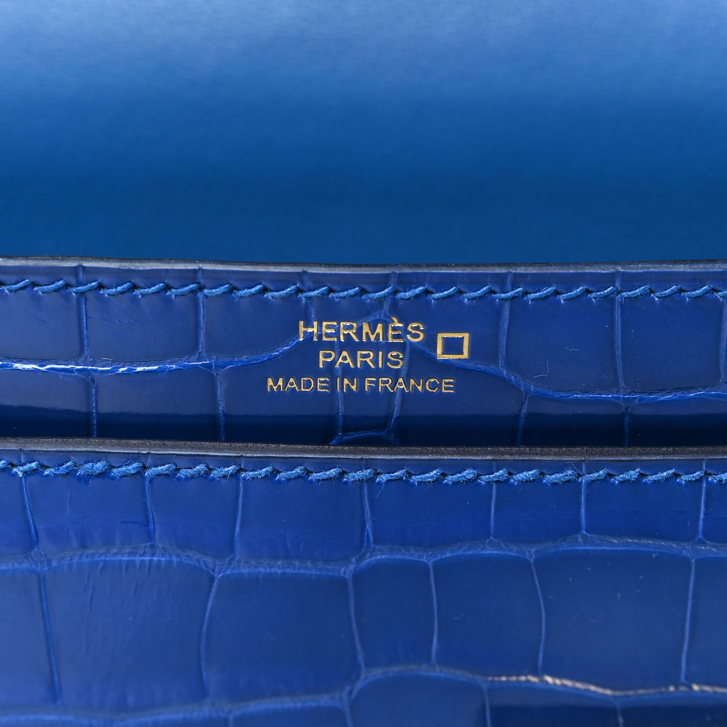 Shiny Alligator Mini Verrou Chaine Bag Bleu Electrique