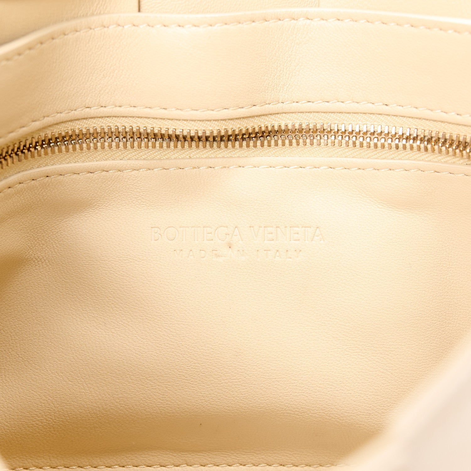 Bottega Veneta Patent Maxi Intrecciato Cassette Crossbody Bag Beige 9 of 15