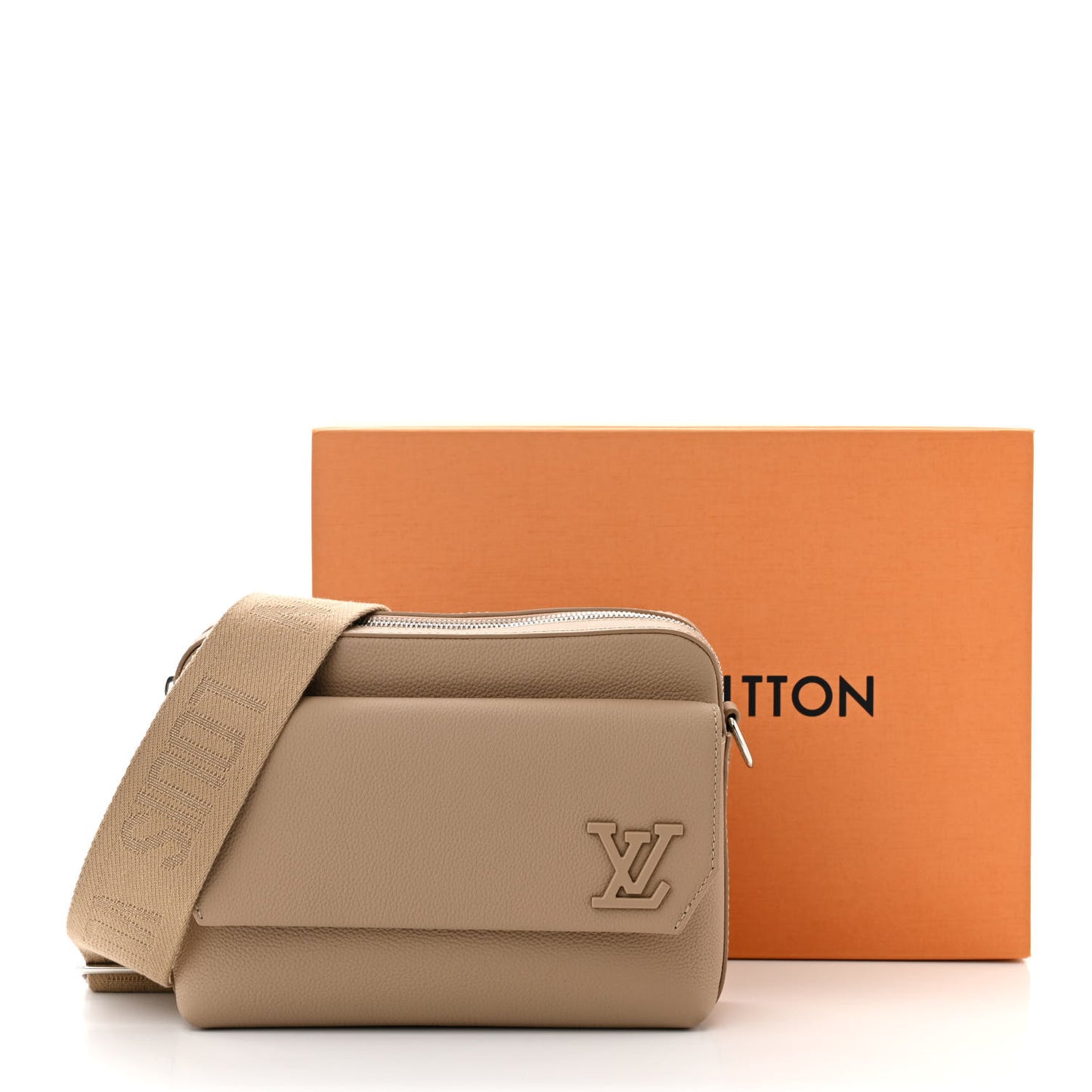Calfskin Aerogram Fastline Messenger Sable Beige
