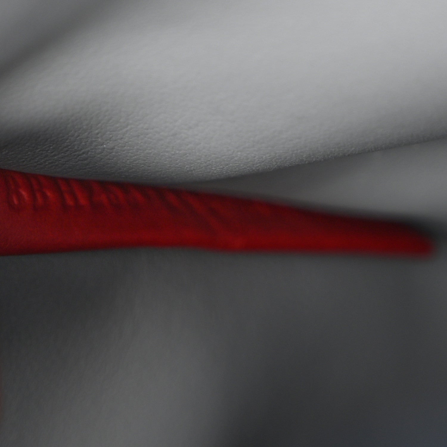 Fendi Vitello Dolce Fox Mink Crystal Bi-Color Monster Mirror Charm Petite 2Jours Tote Ribes 8 of 13