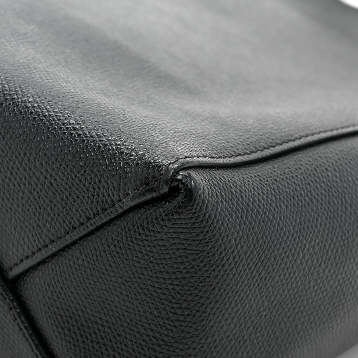Grained Calfskin Small Vertical Cabas Black