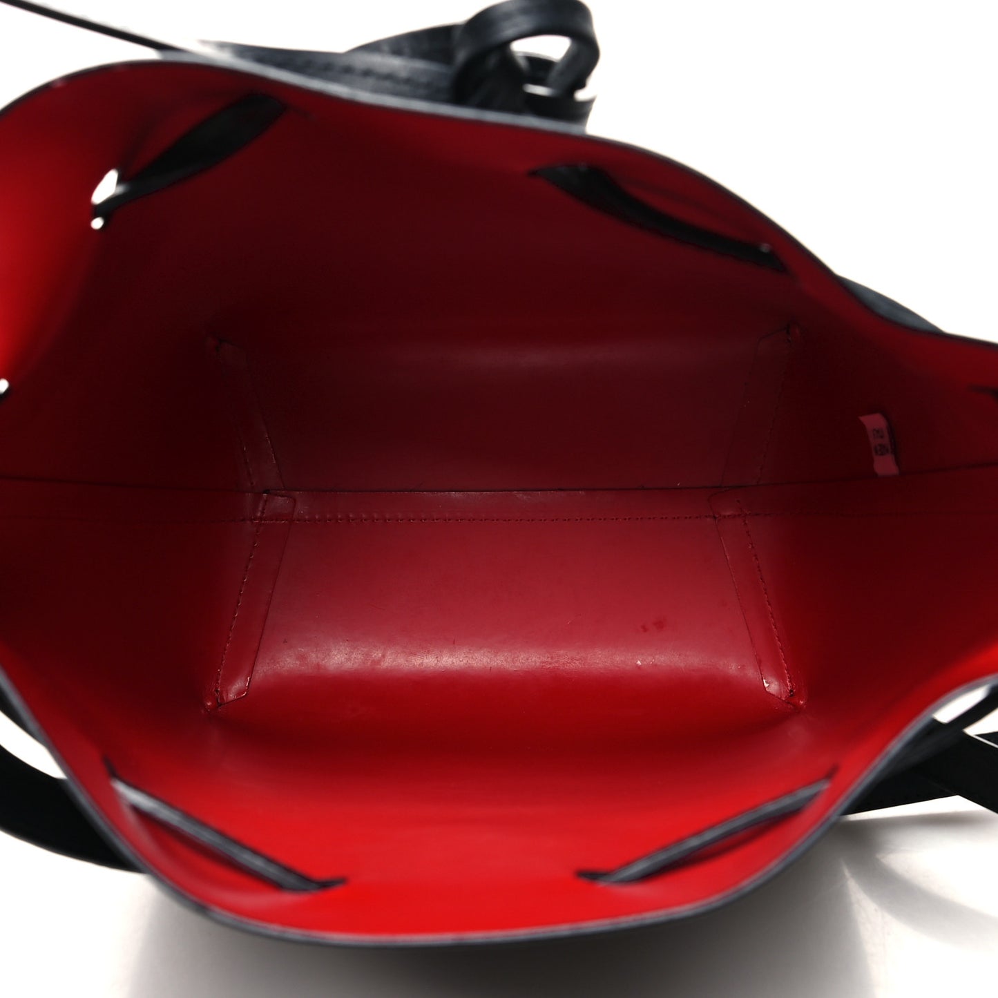 Vegetable Tanned Calfskin Bucket Bag Black Flamma