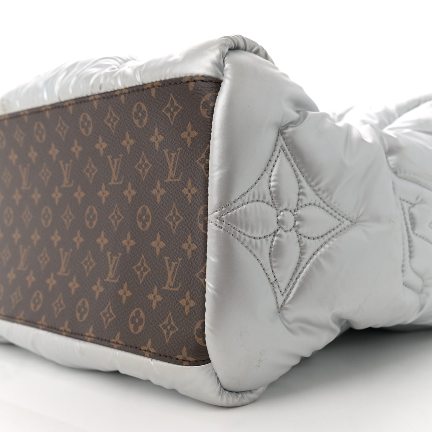 Econyl Monogram Pillow Giant Onthego GM Silver
