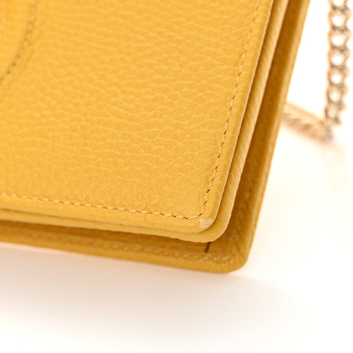 Pebbled Calfskin Soho Wallet On Chain New Buttercup