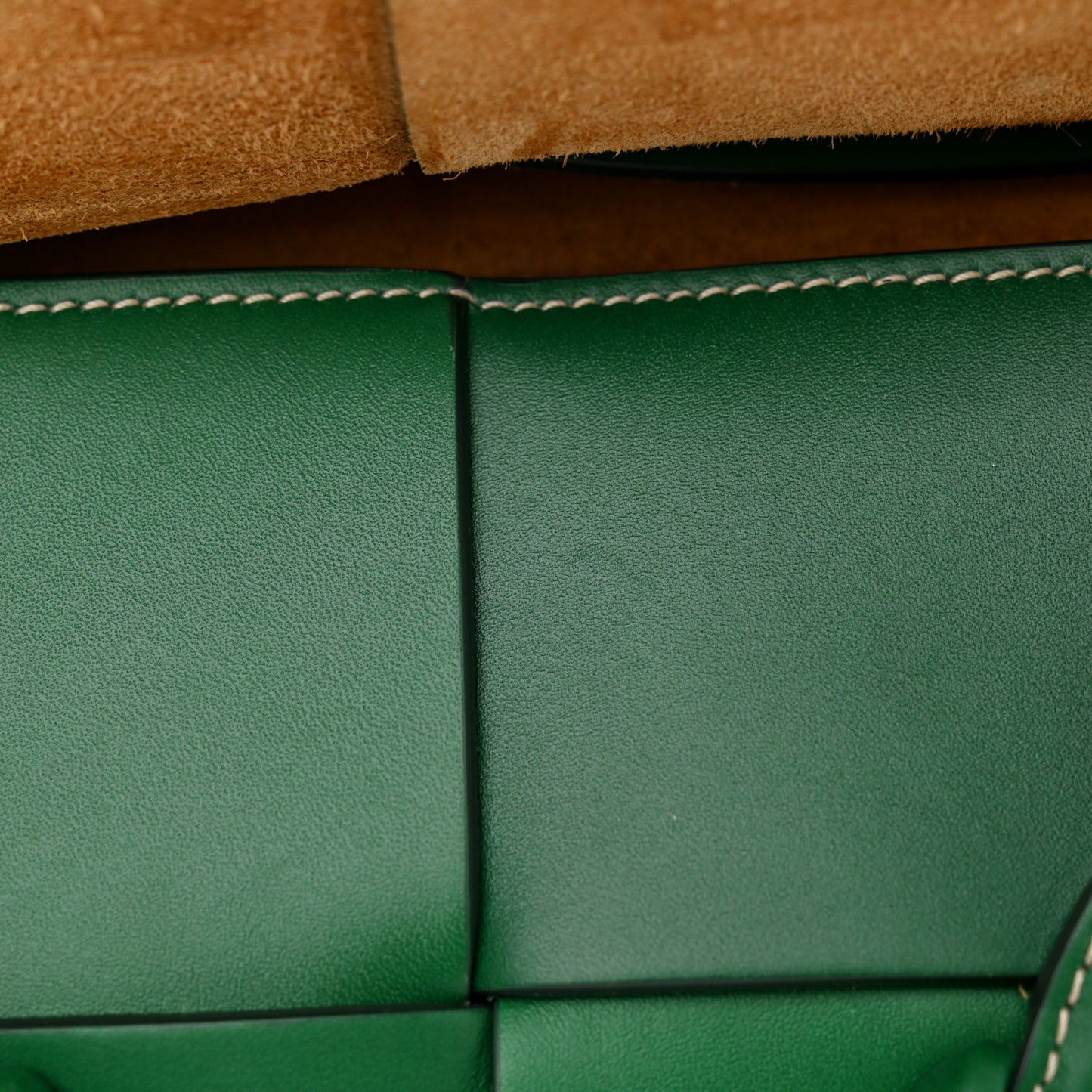 Calfskin Mini Maxi Intrecciato Arco Green