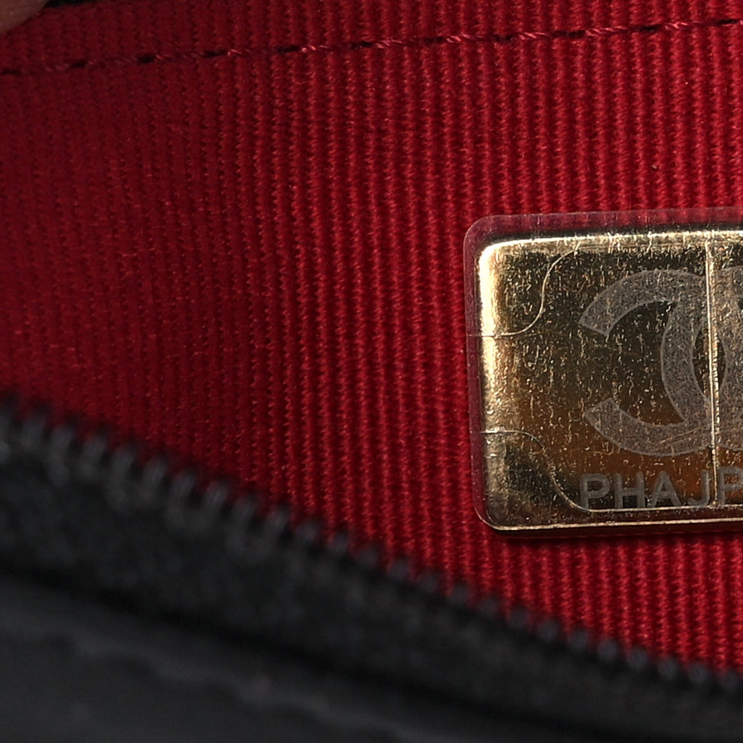 Lambskin Quilted Chanel 19 Wallet On Chain WOC Black