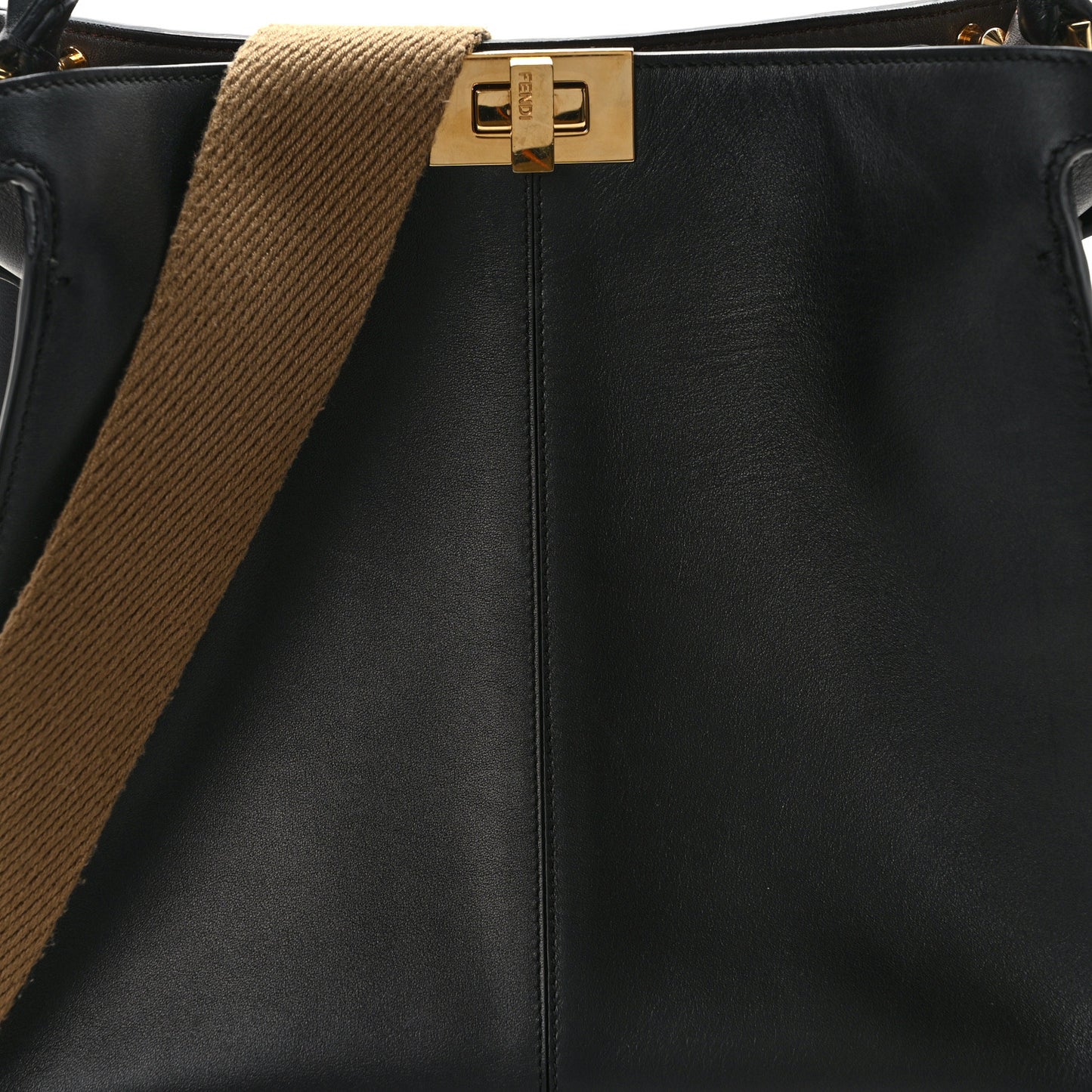 Vitello Seta Century Medium Peekaboo X-Lite Black Fragola