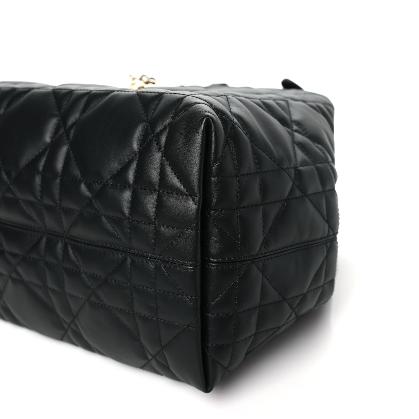 Calfskin Macrocannage Medium Toujours Black