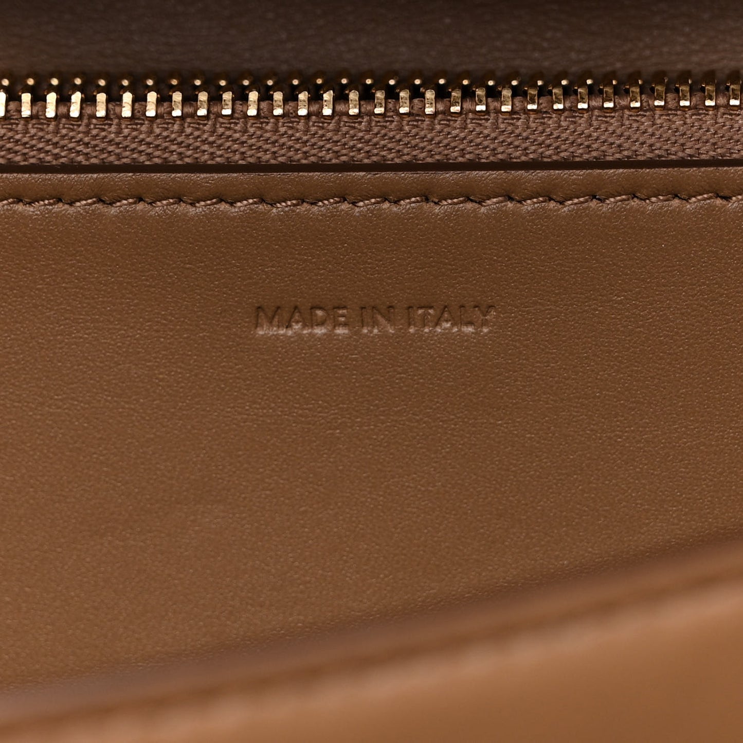 Smooth Calfskin Medium Classic Box Flap Bag Light Camel