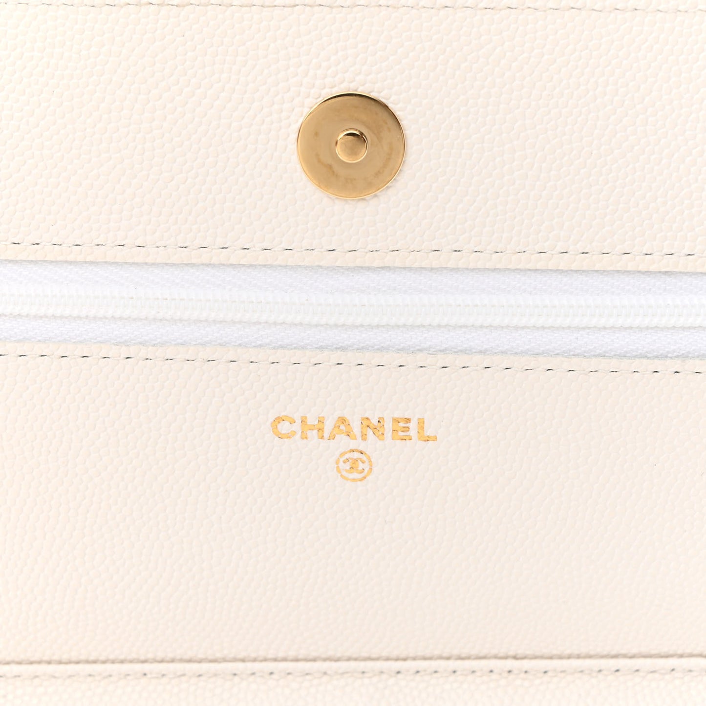 Caviar Quilted Wallet On Chain WOC White