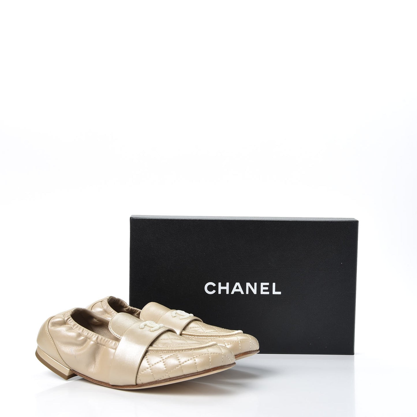 Laminated Lambskin Womens Quilted Elastic CC Moccasin Loafers 36.5 Beige