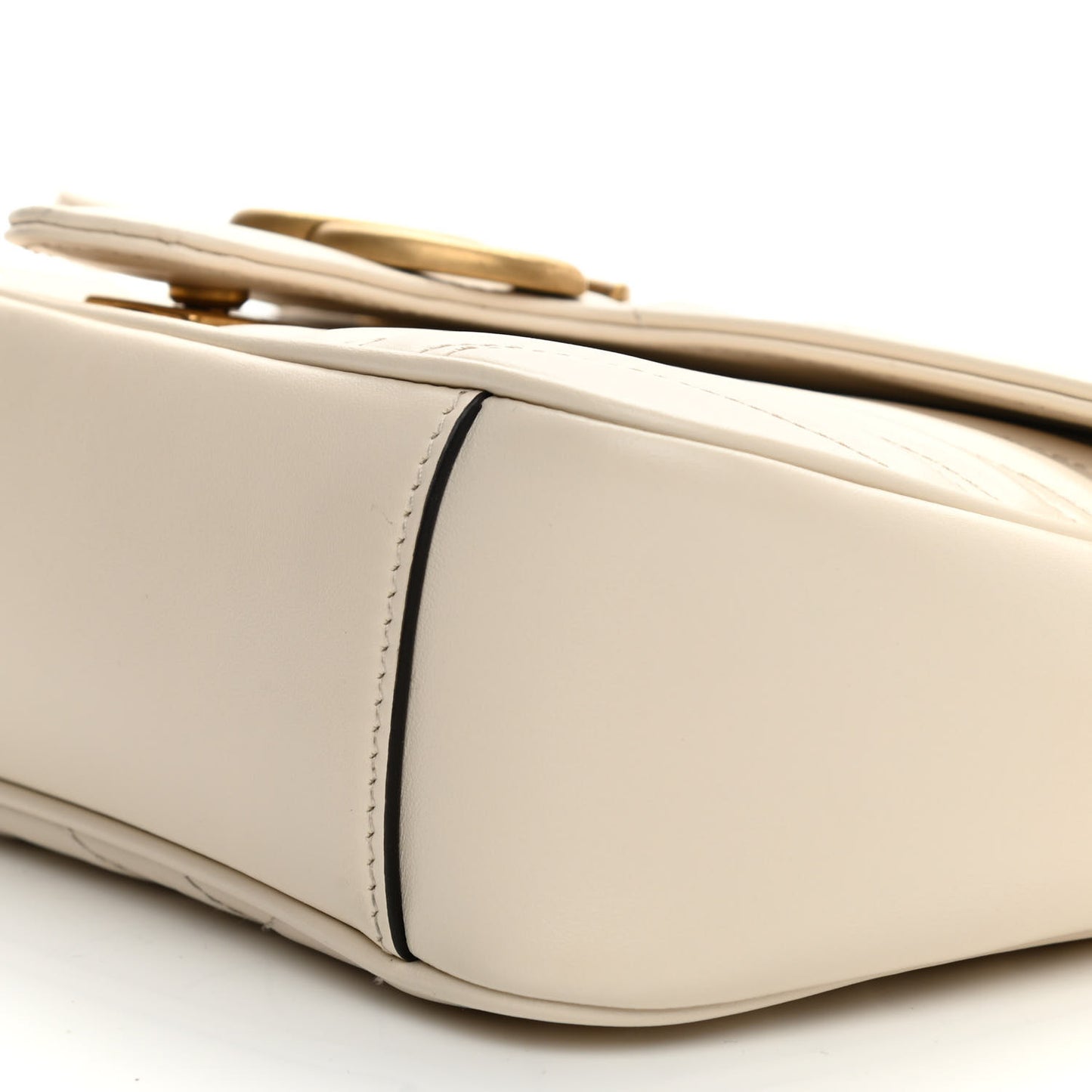 Calfskin Matelasse Small GG Marmont Shoulder Bag White