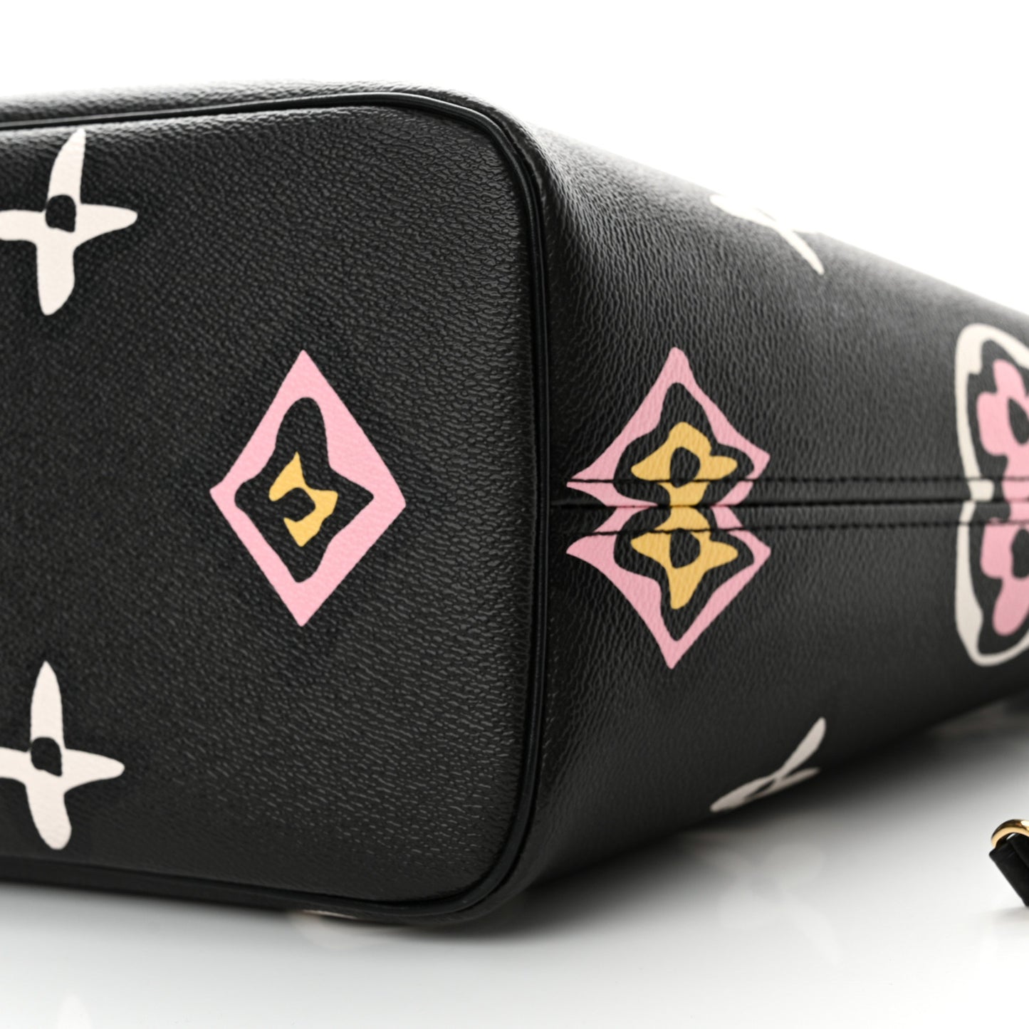Monogram Giant Wild at Heart Neverfull MM Black