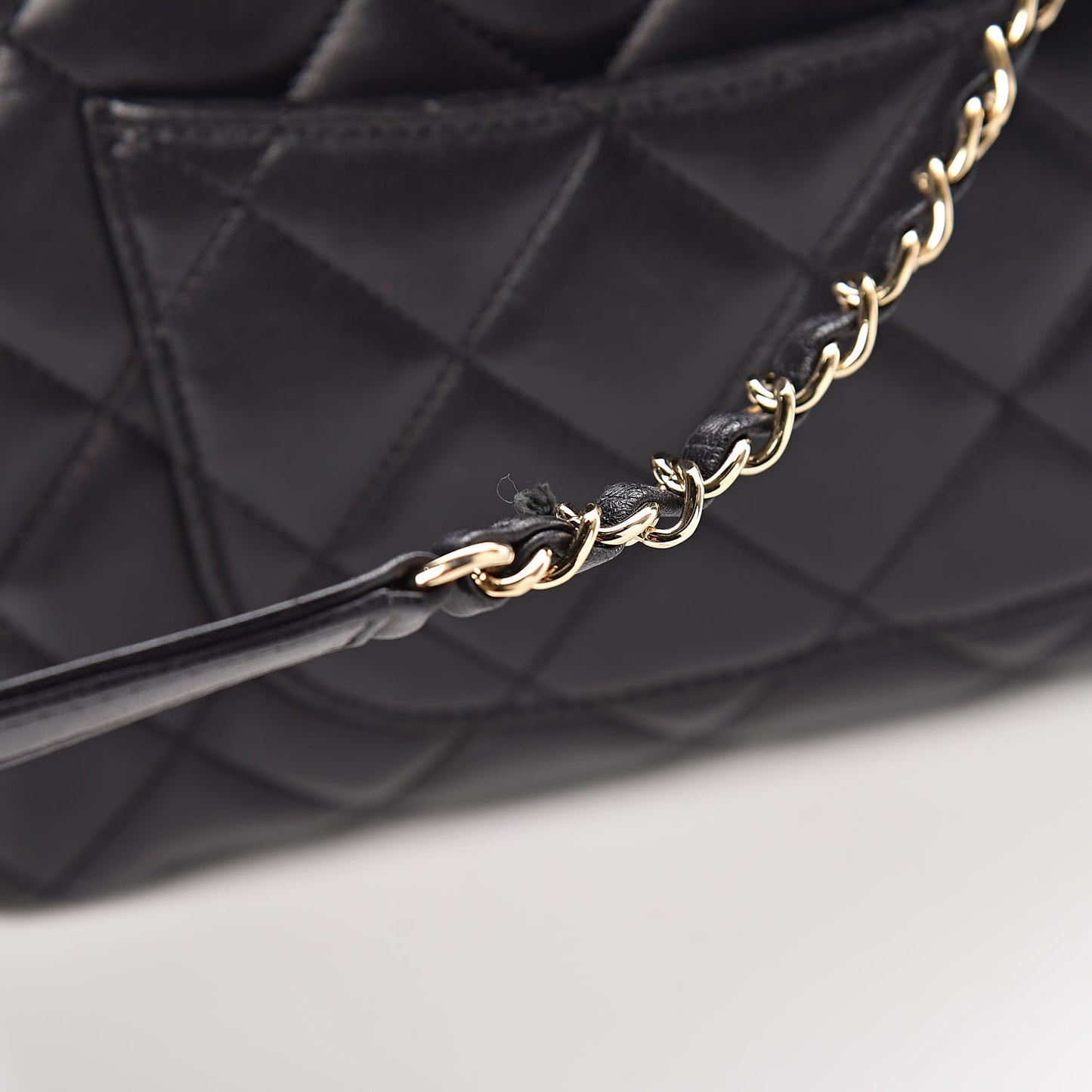 Lambskin Quilted Medium Trendy CC Flap Black