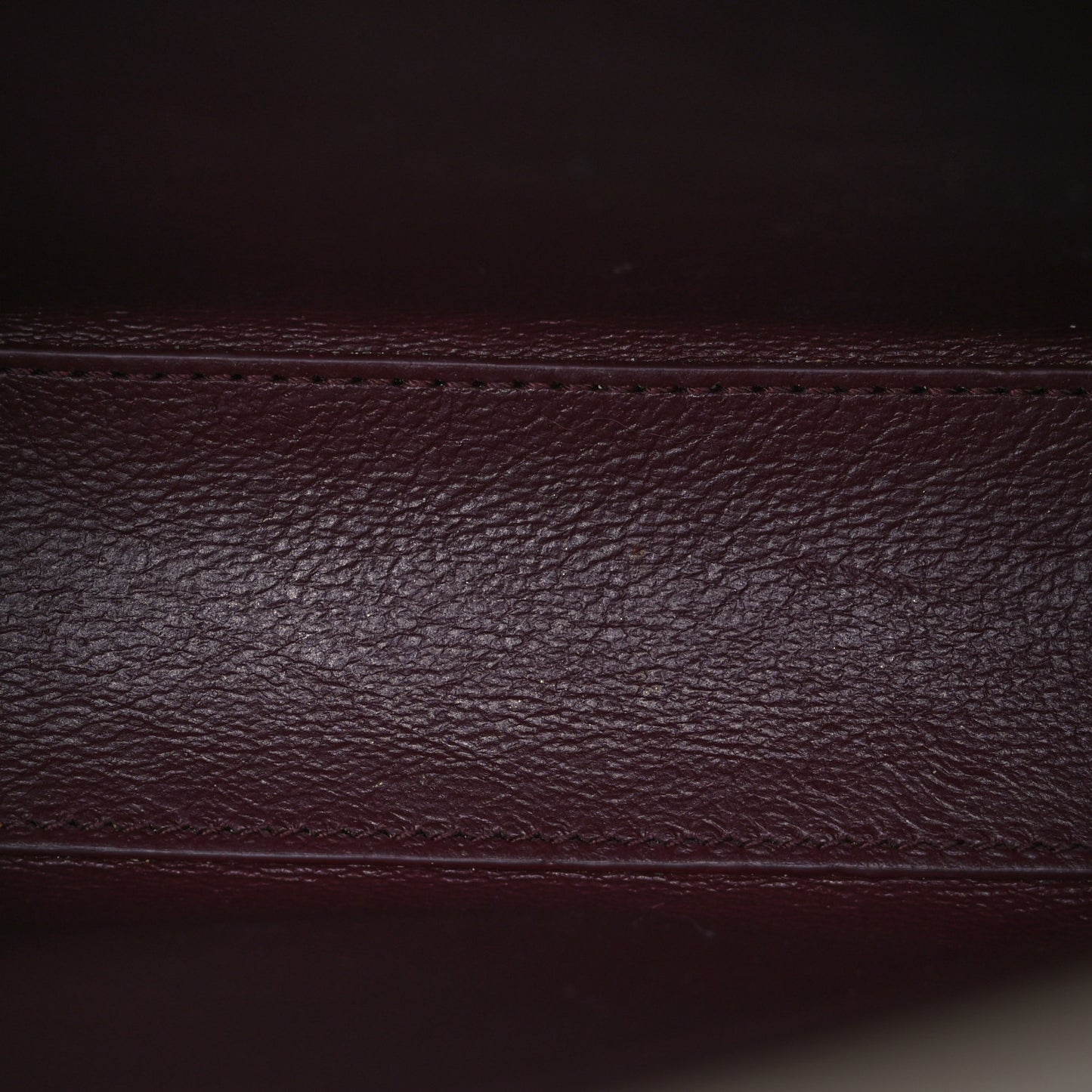 Grain de Poudre Medium Classic Monogram Cassandra Top Handle Crema Soft Rouge Legion