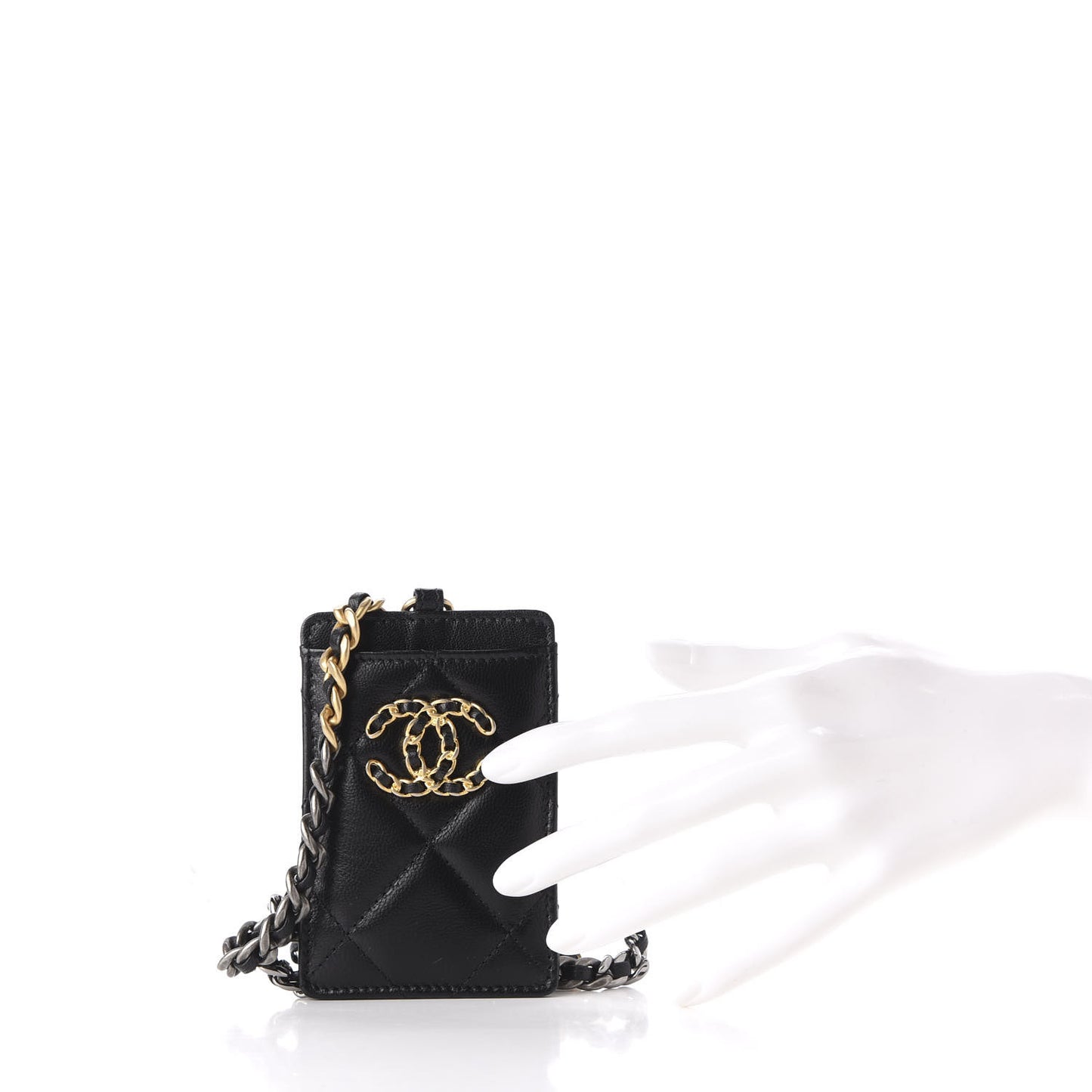 Goatskin Quilted 19 Card Holder On Chain Black