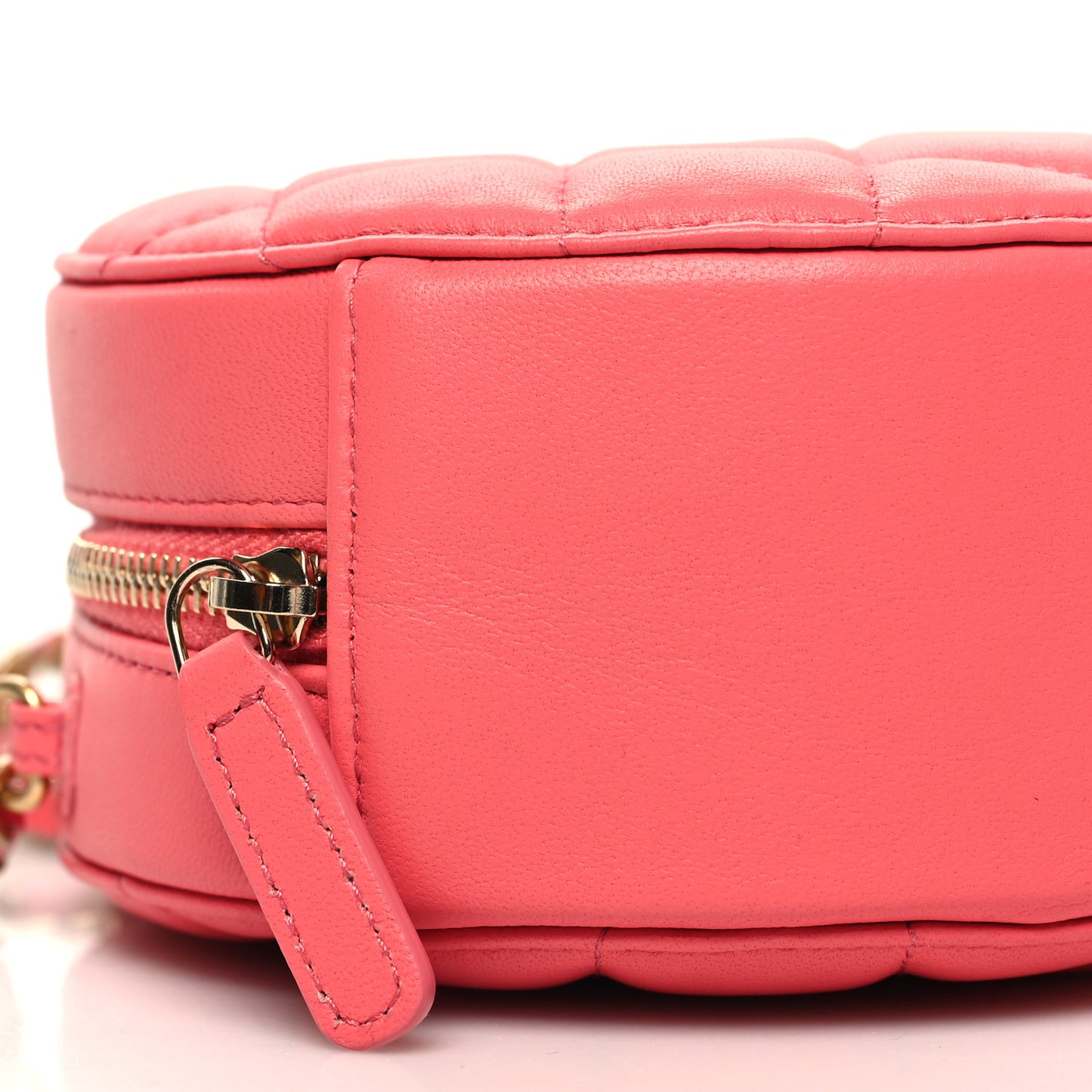Lambskin Quilted Round Pearl Crush Clutch With Chain Pink