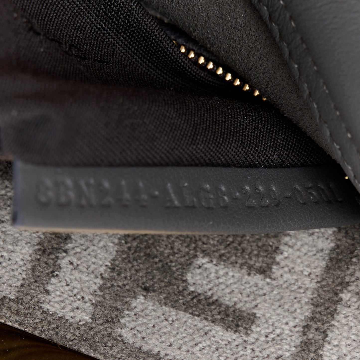 Vitello Seta Chenille FF Mini Peekaboo Iconic Satchel Anthracite Asfalto