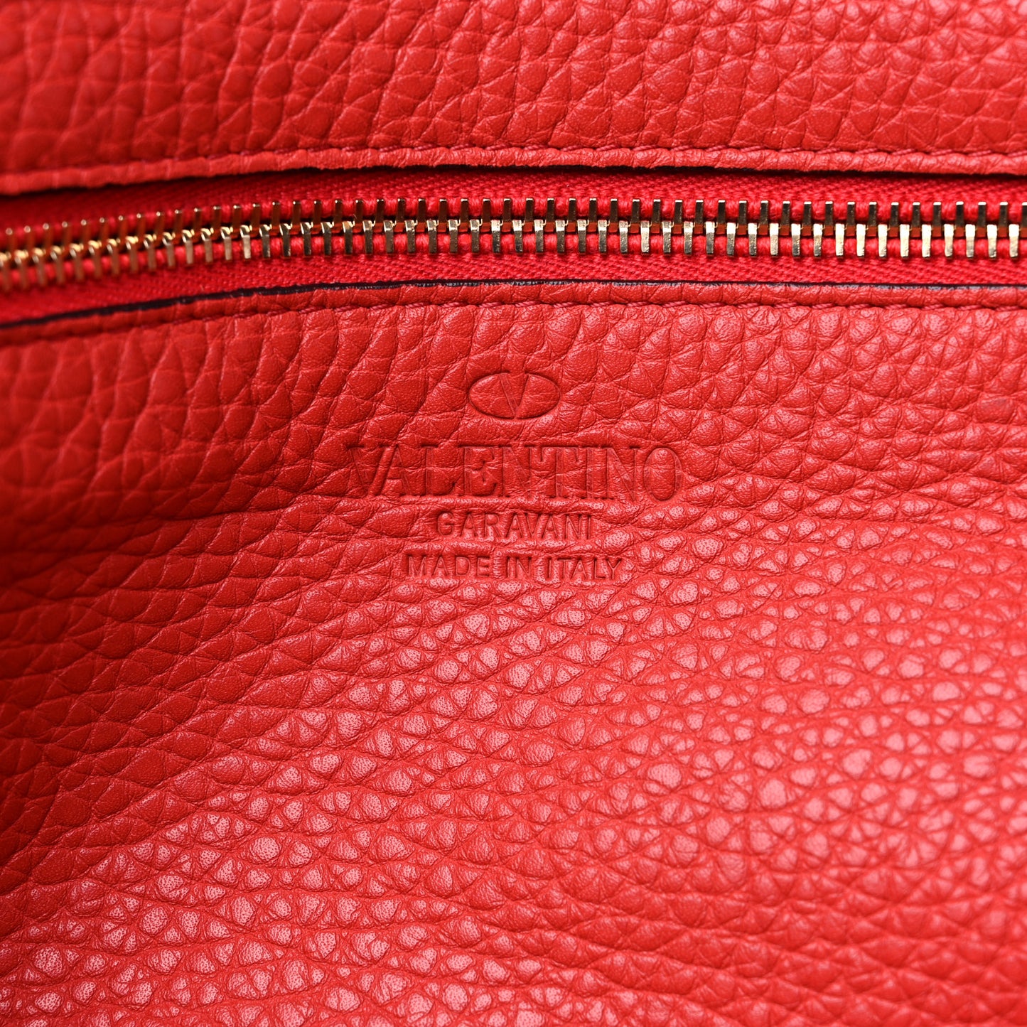 Pebbled Calfskin Medium Rockstud Tote Deep Coral